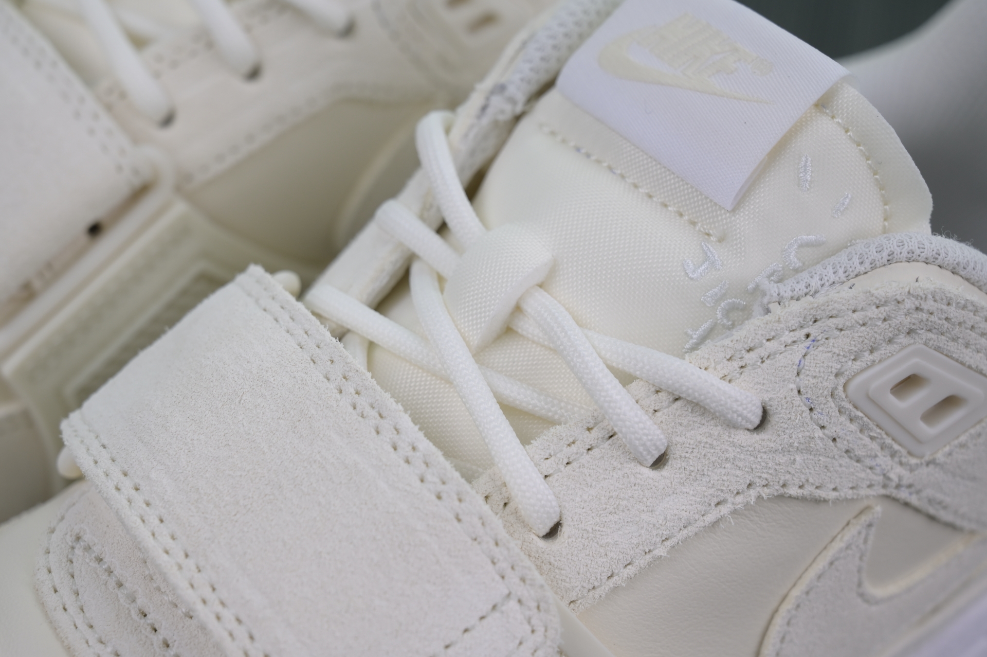 Travis Scott x Nike Shark-A-Don