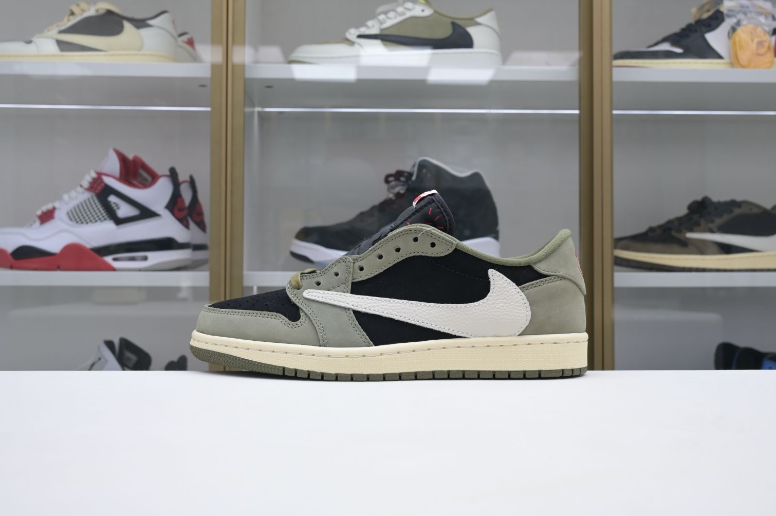 Travis Scott x Jordan Air Jordan 1 Low OG 7.0