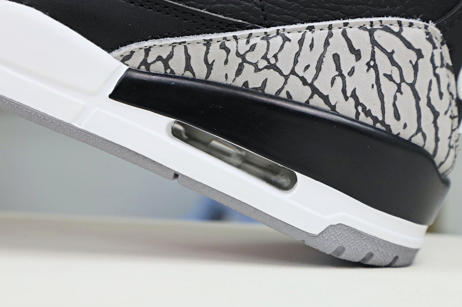 Jordan Air Jordan 3 retro blackcement  2018（854262-001）