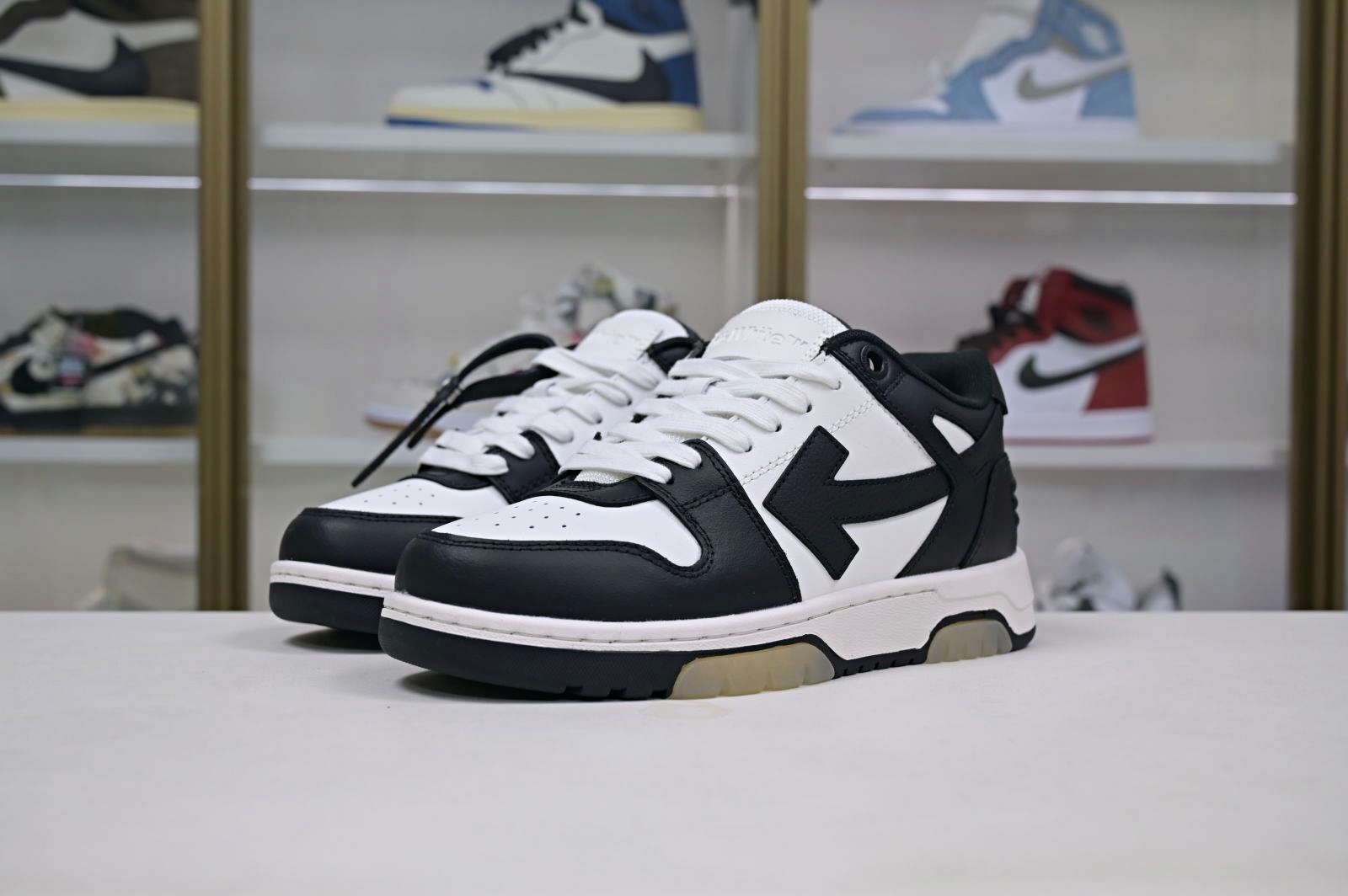 OFF-WHITE Ous Of Office