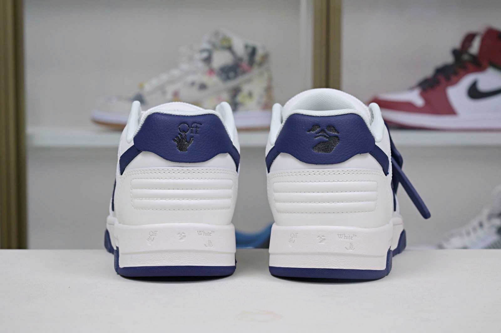 OFF-WHITE Ous Of Office