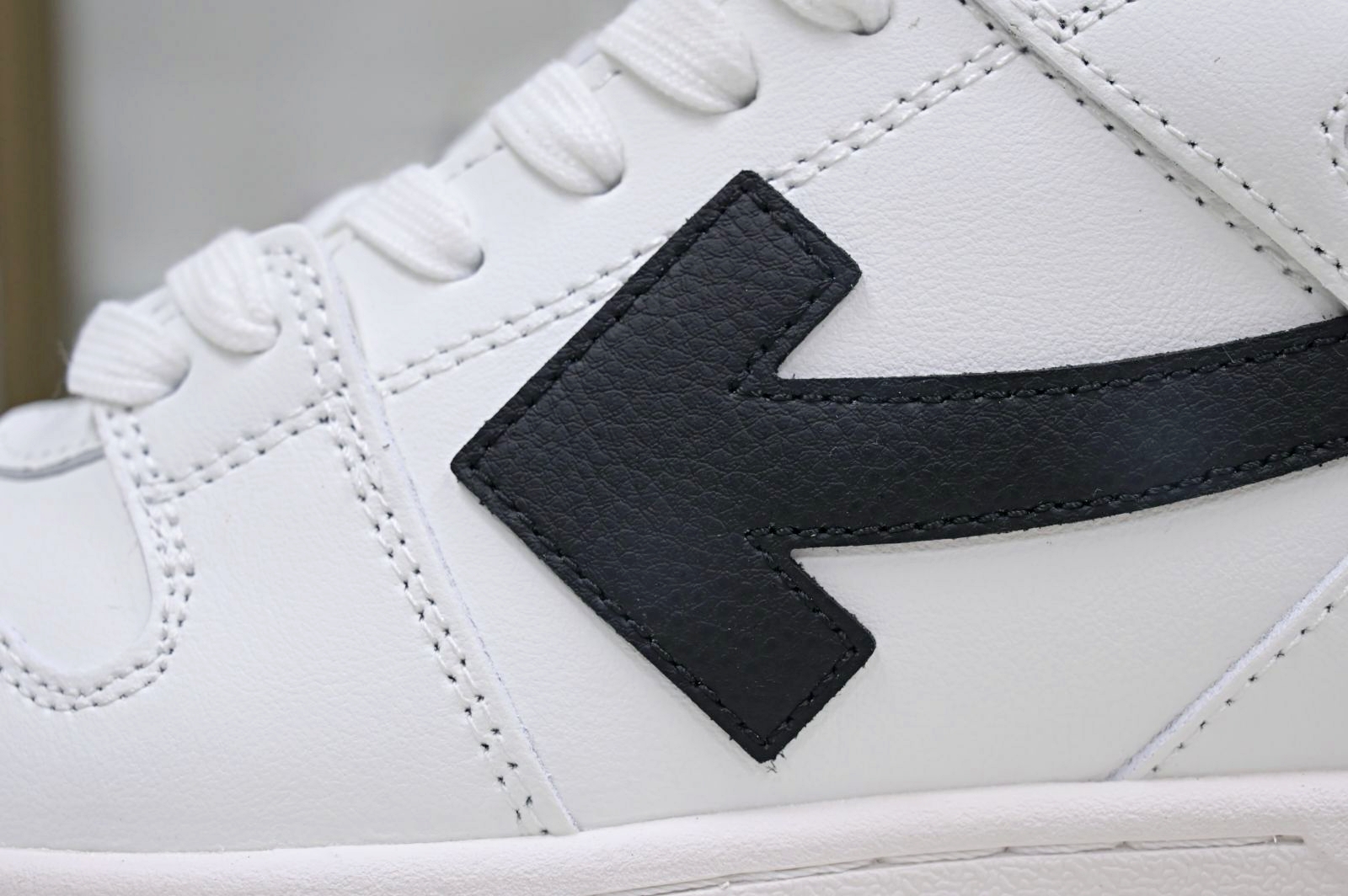 OFF-WHITE Ous Of Office