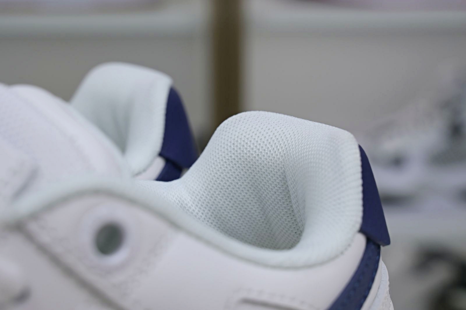 OFF-WHITE Ous Of Office