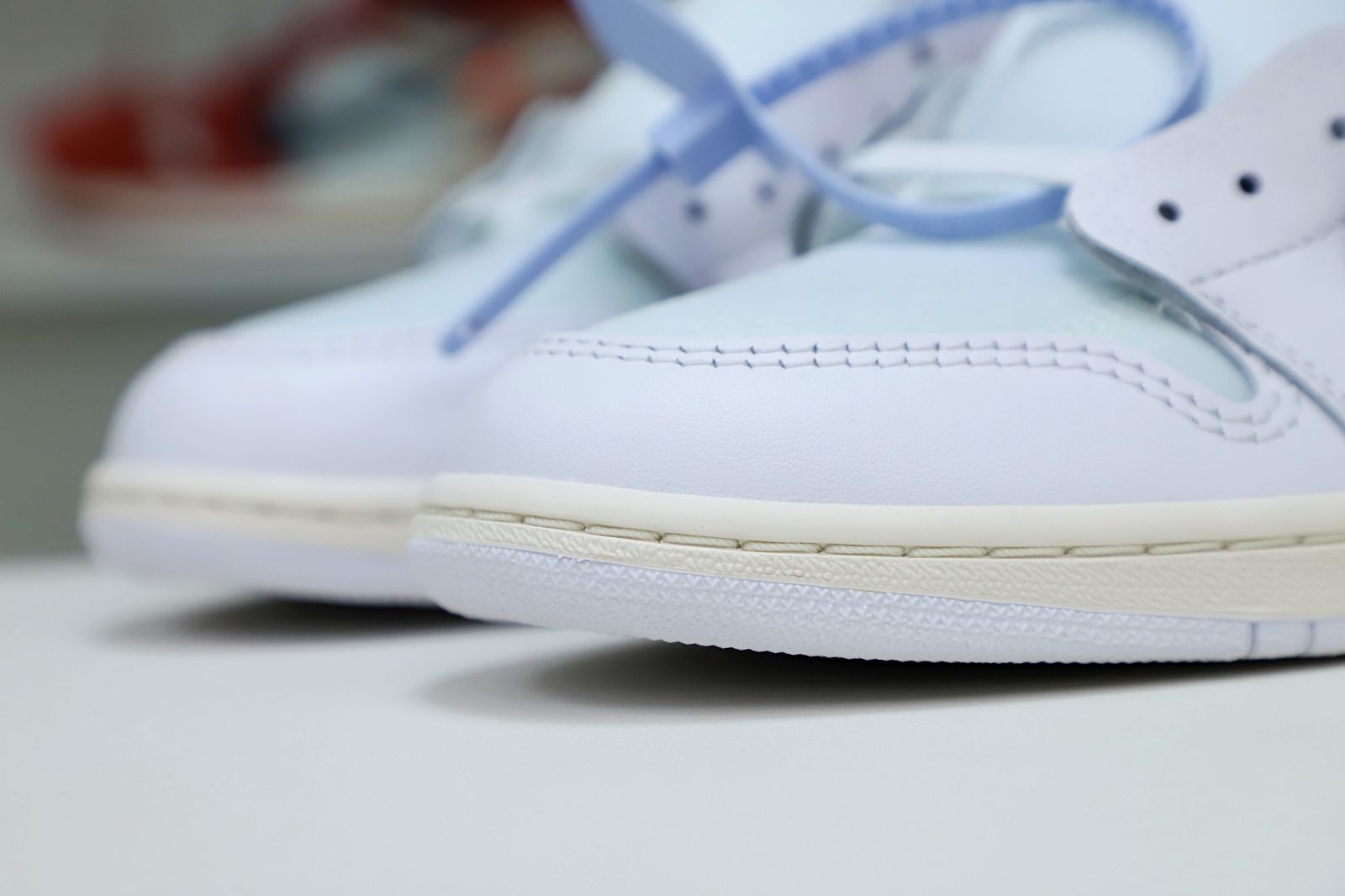 OFF-WHITE X AIR JORDAN 1 RETRO HIGH OG 'WHITE' 2018