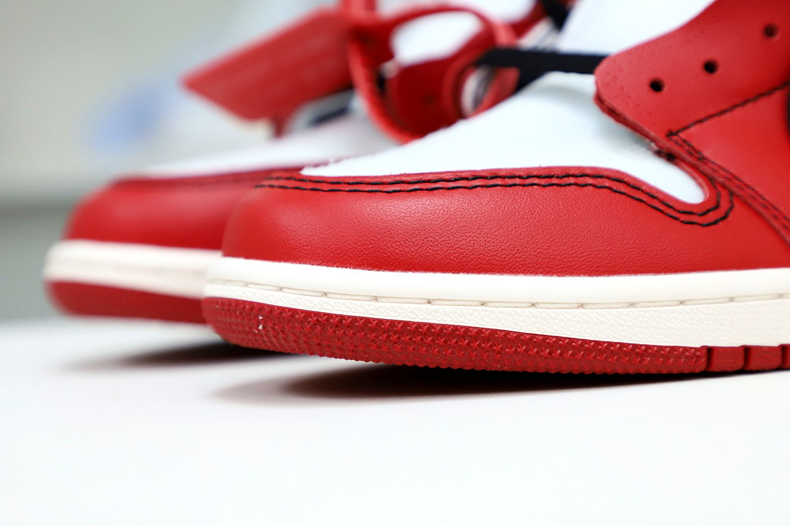 OFF-WHITE X AIR JORDAN 1 RETRO HIGH OG 'CHICAGO'