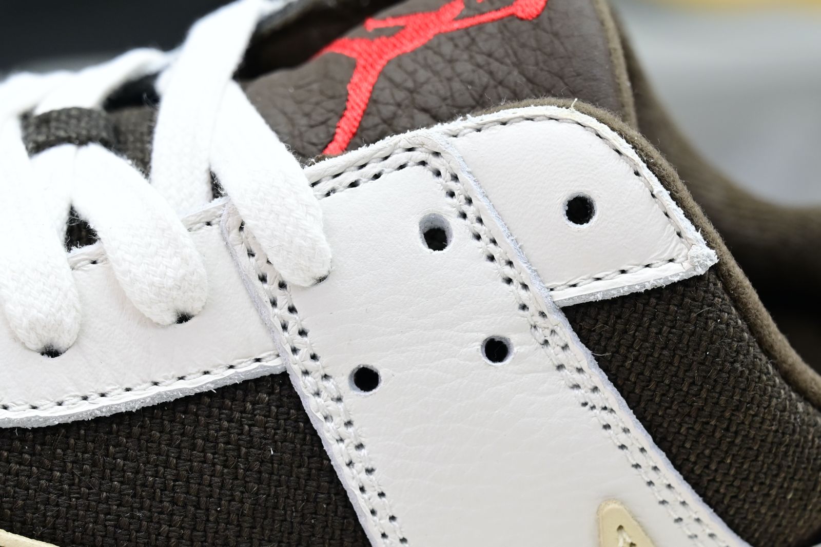 Travis Scott x Jordan Executive The Check