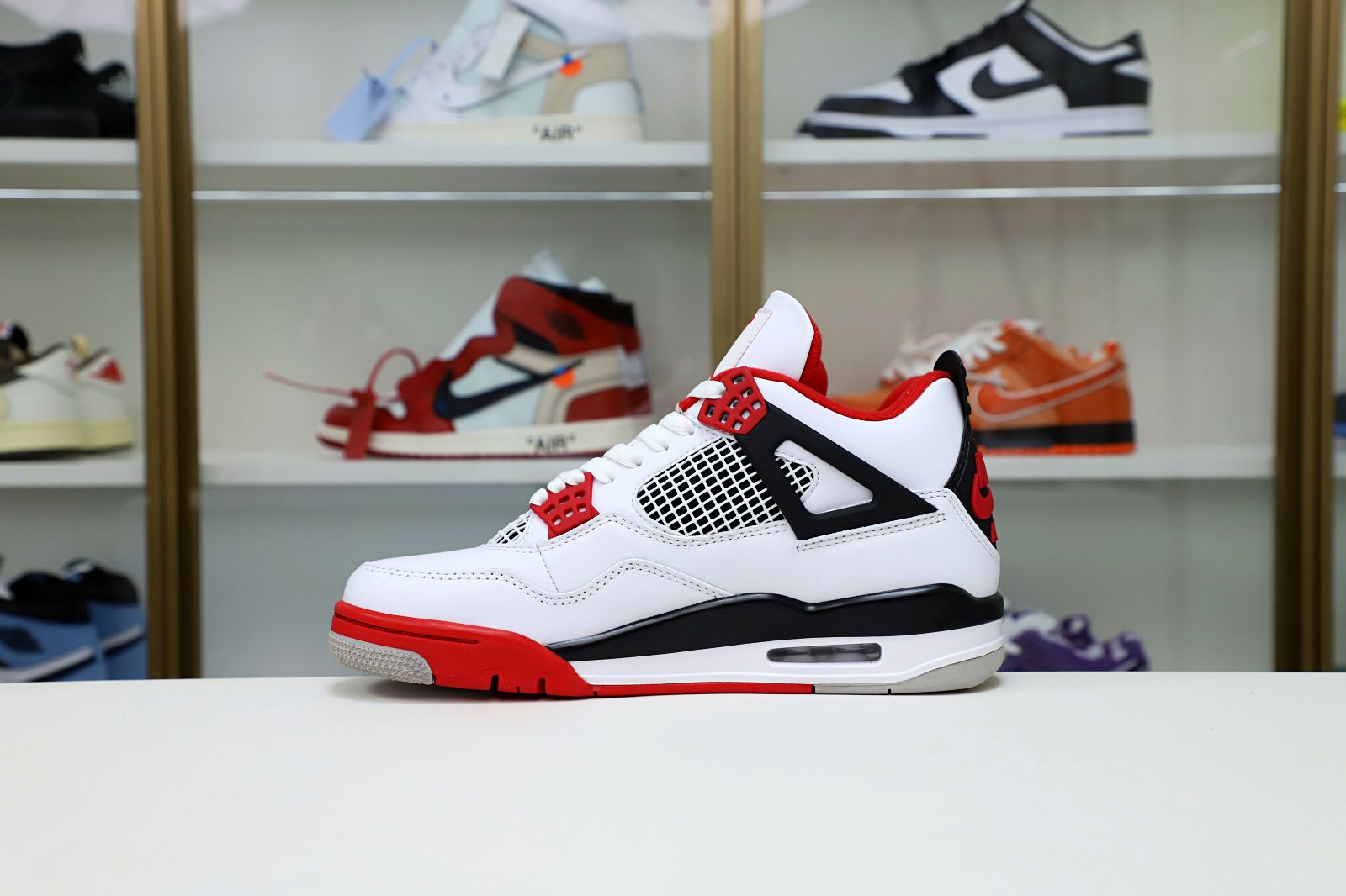 AIR JORDAN 4 RETRO 'FIRE RED' 2012