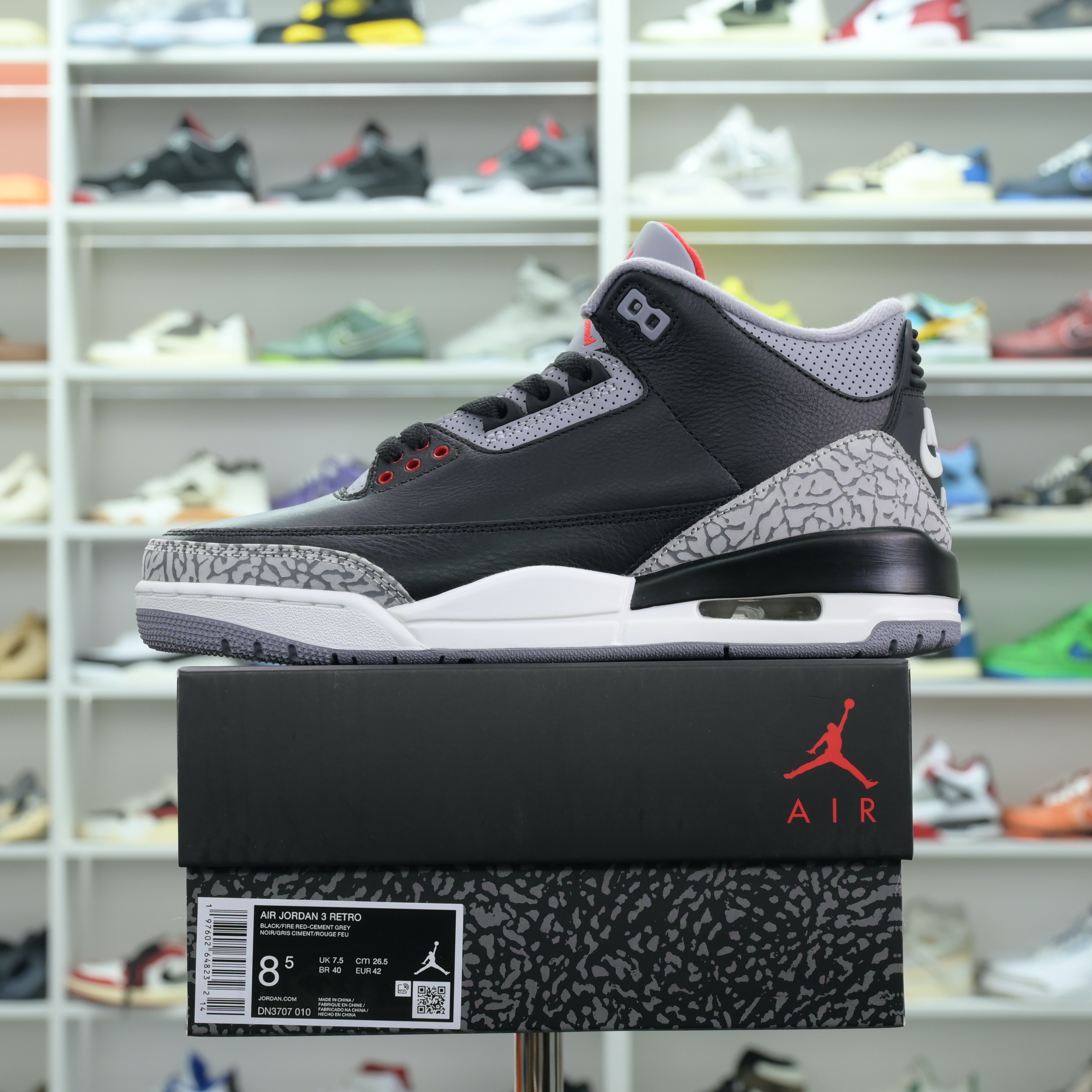 Air Jordan 3“Black Cement Reimagined”