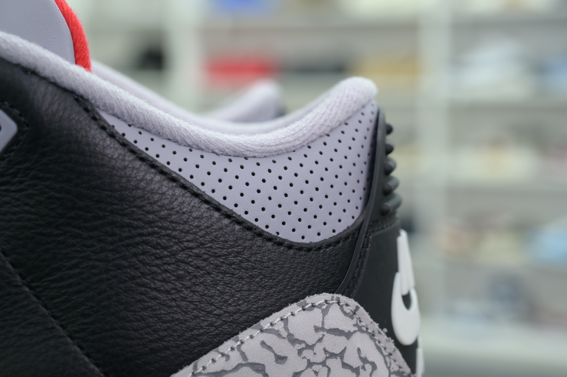 Air Jordan 3“Black Cement Reimagined”