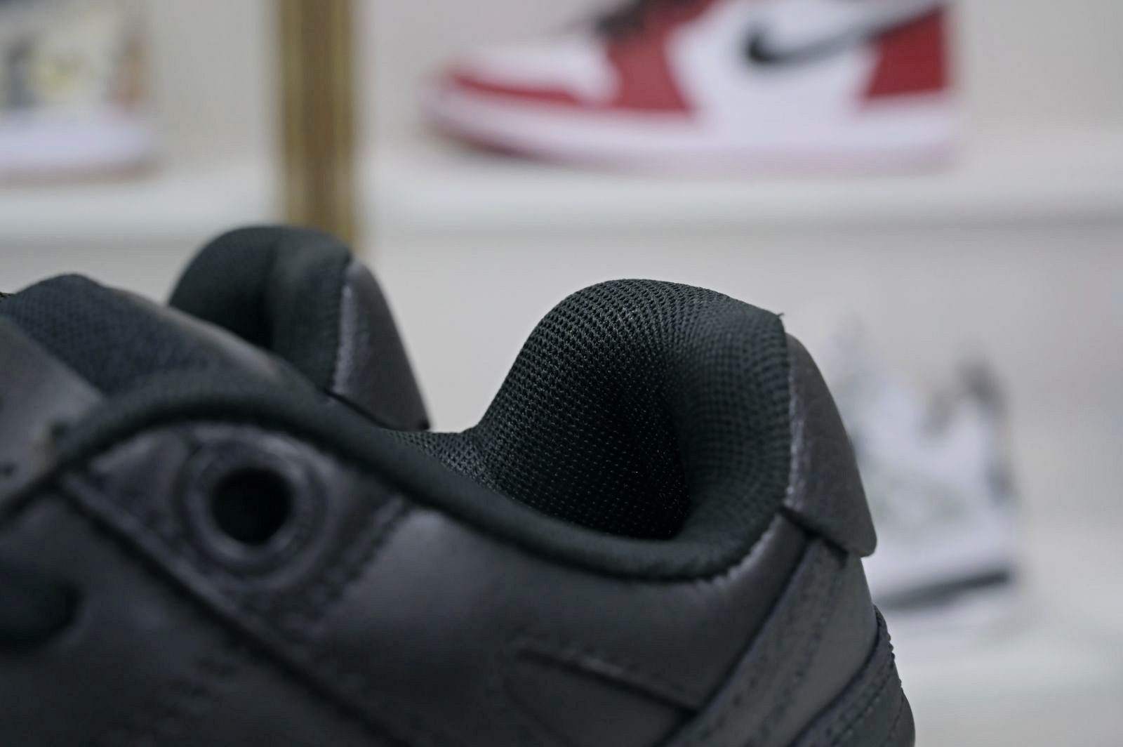 OFF-WHITE Ous Of Office