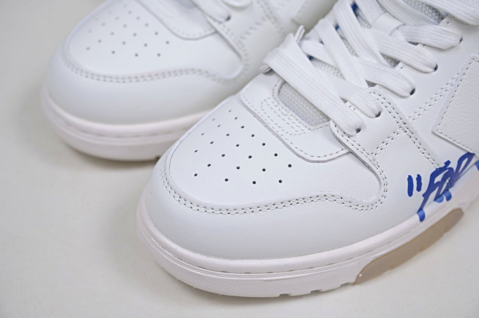 OFF-WHITE Ous Of Office