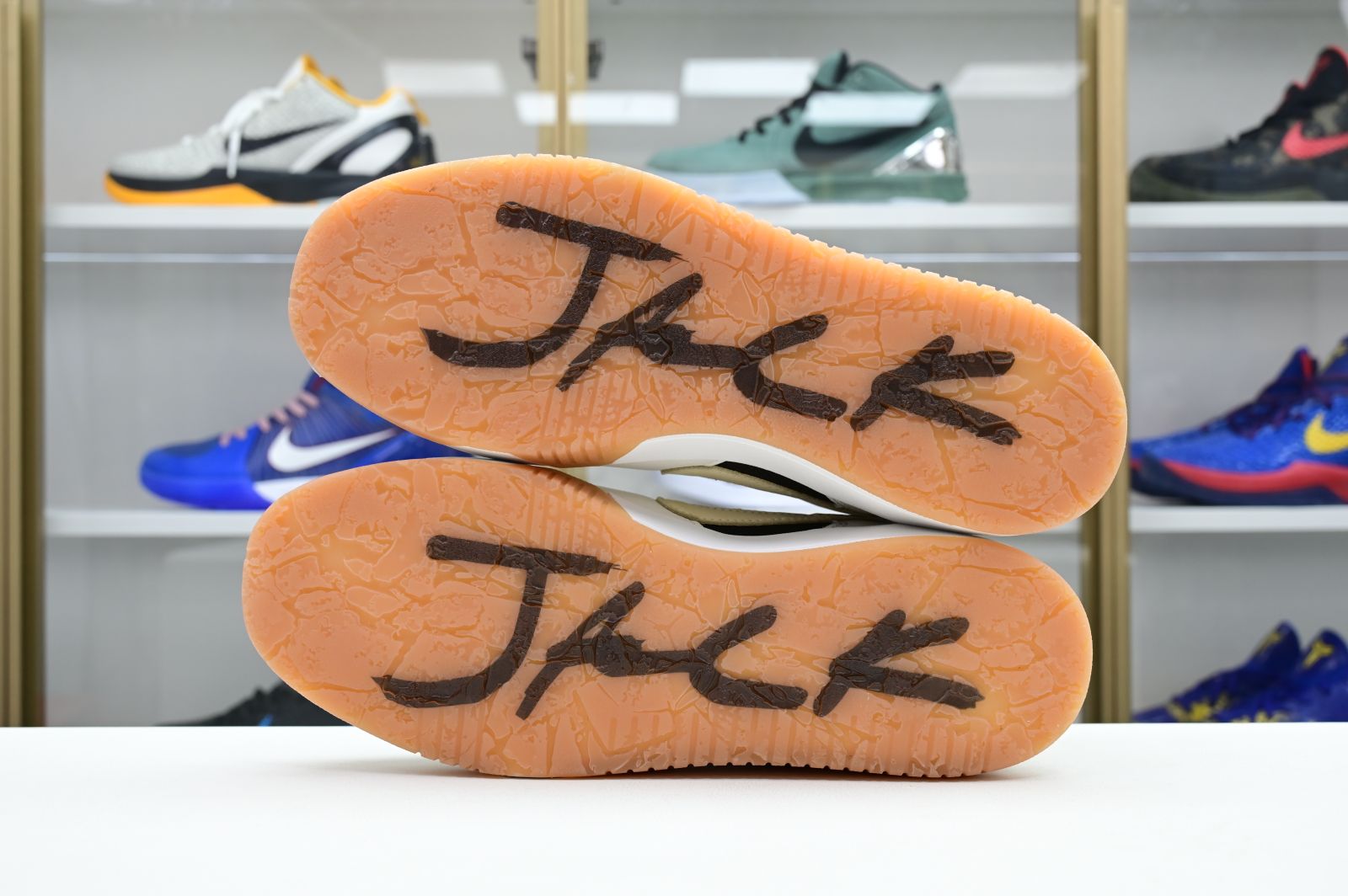 Travis Scott x Jordan Executive The Check