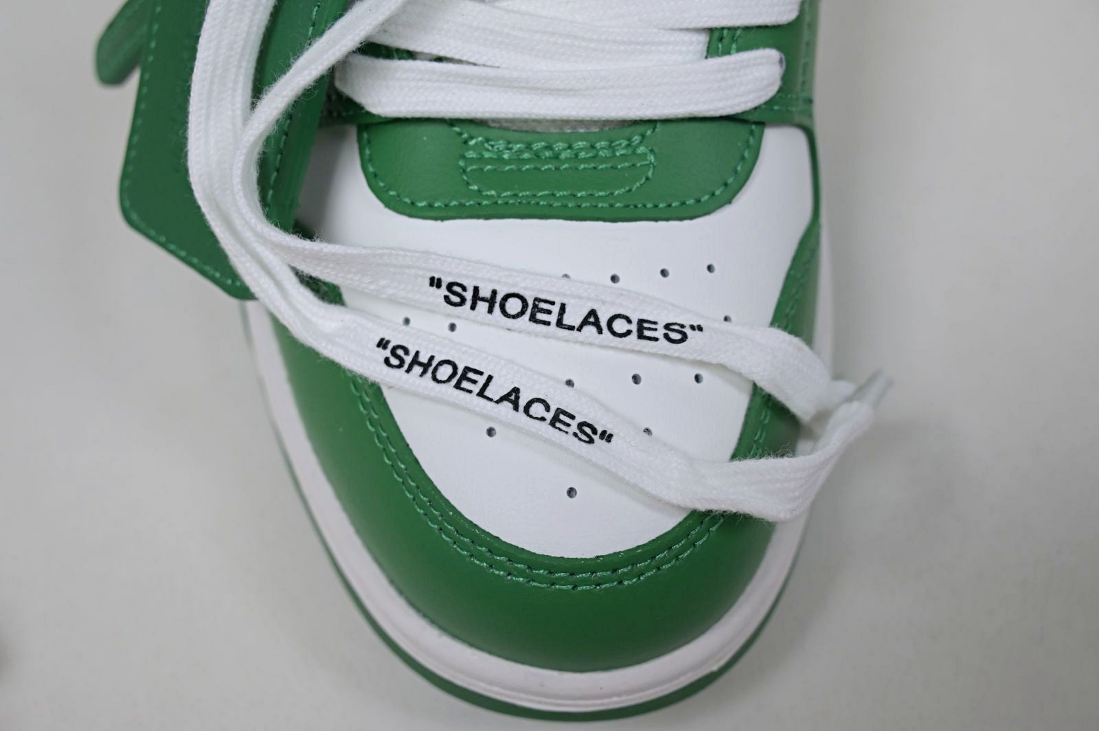 OFF-WHITE Ous Of Office