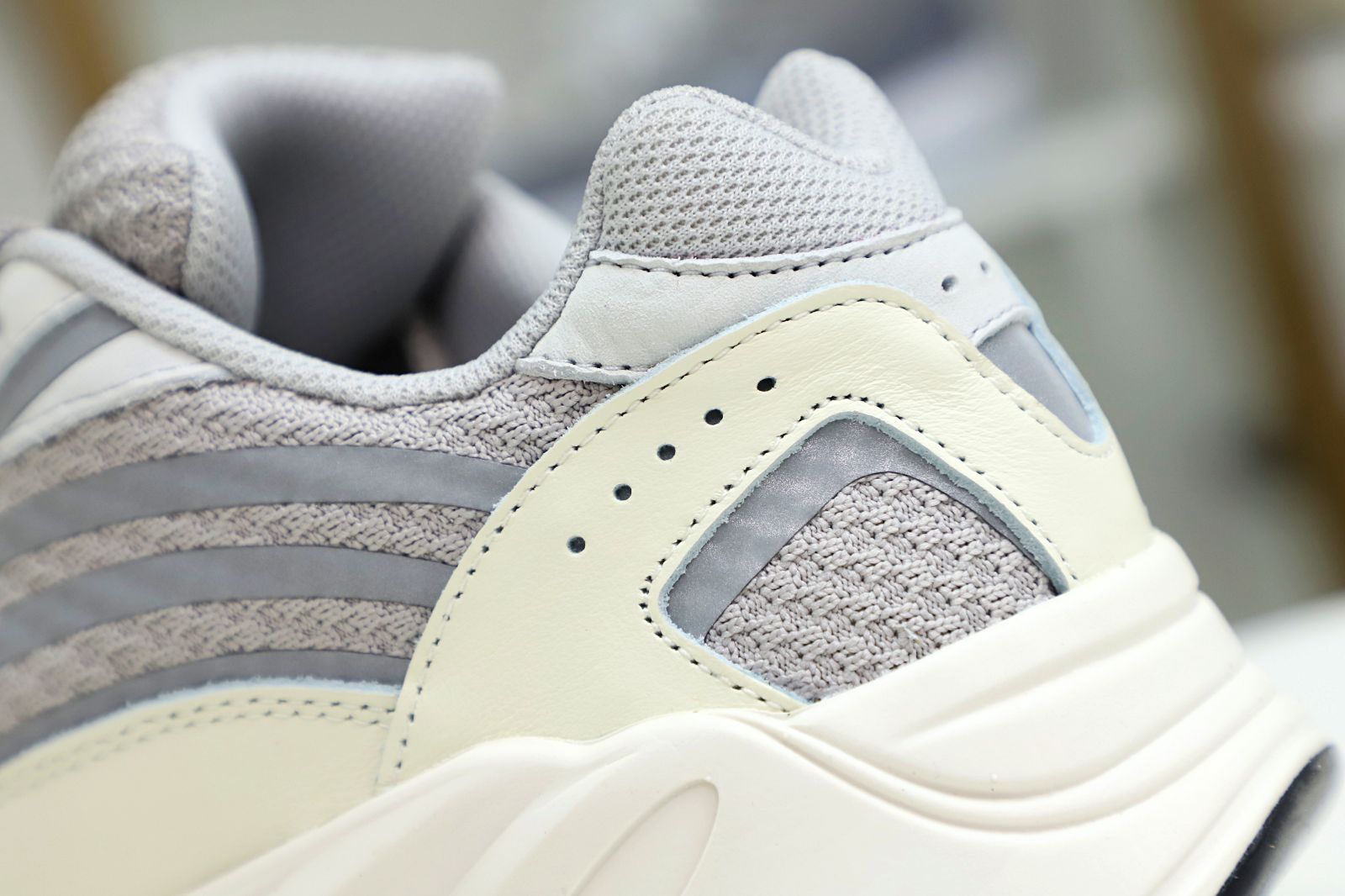 YEEZY BOOST 700 V2 'CREAM'