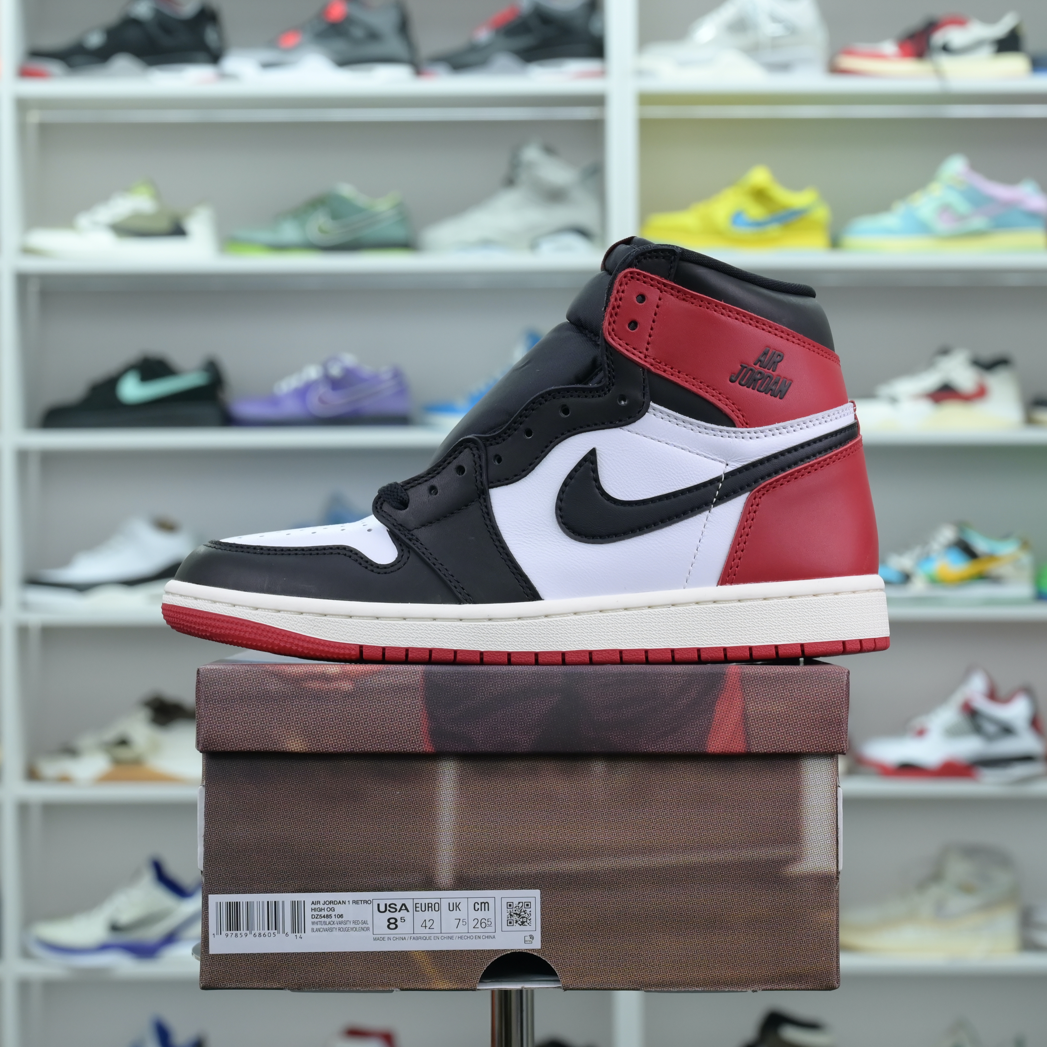 Jordan Air Jordan 1High OG“Black Toe Reimagined”