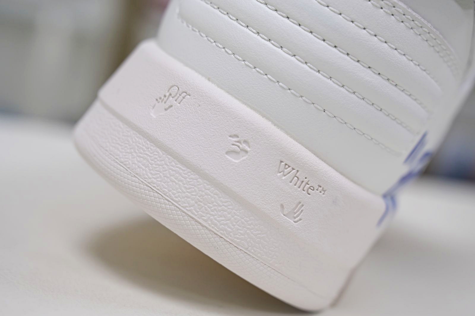 OFF-WHITE Ous Of Office