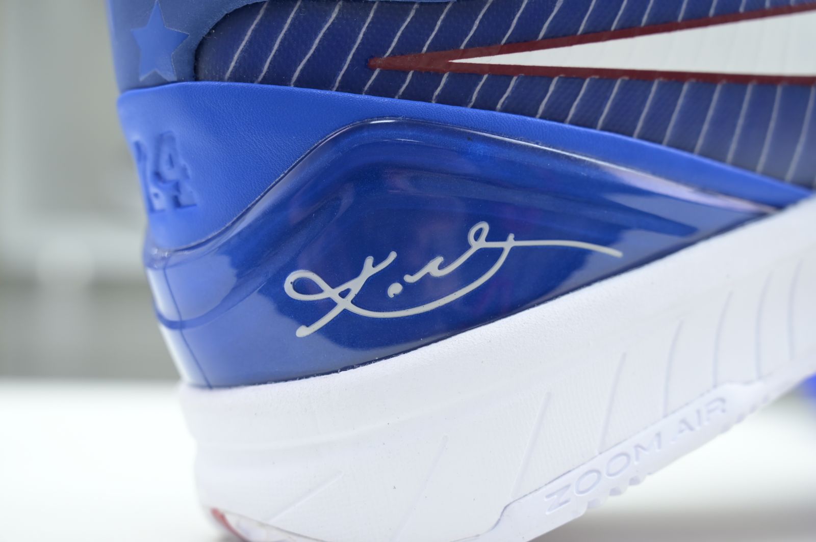 Nike Zoom Kobe 4 Protro