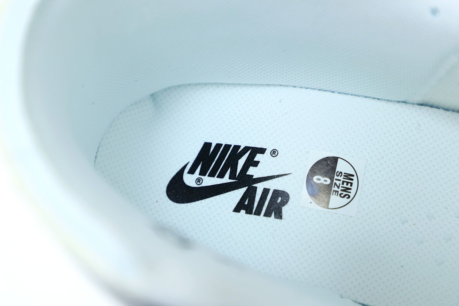 OFF-WHITE X AIR JORDAN 1 RETRO HIGH OG 'WHITE' 2018