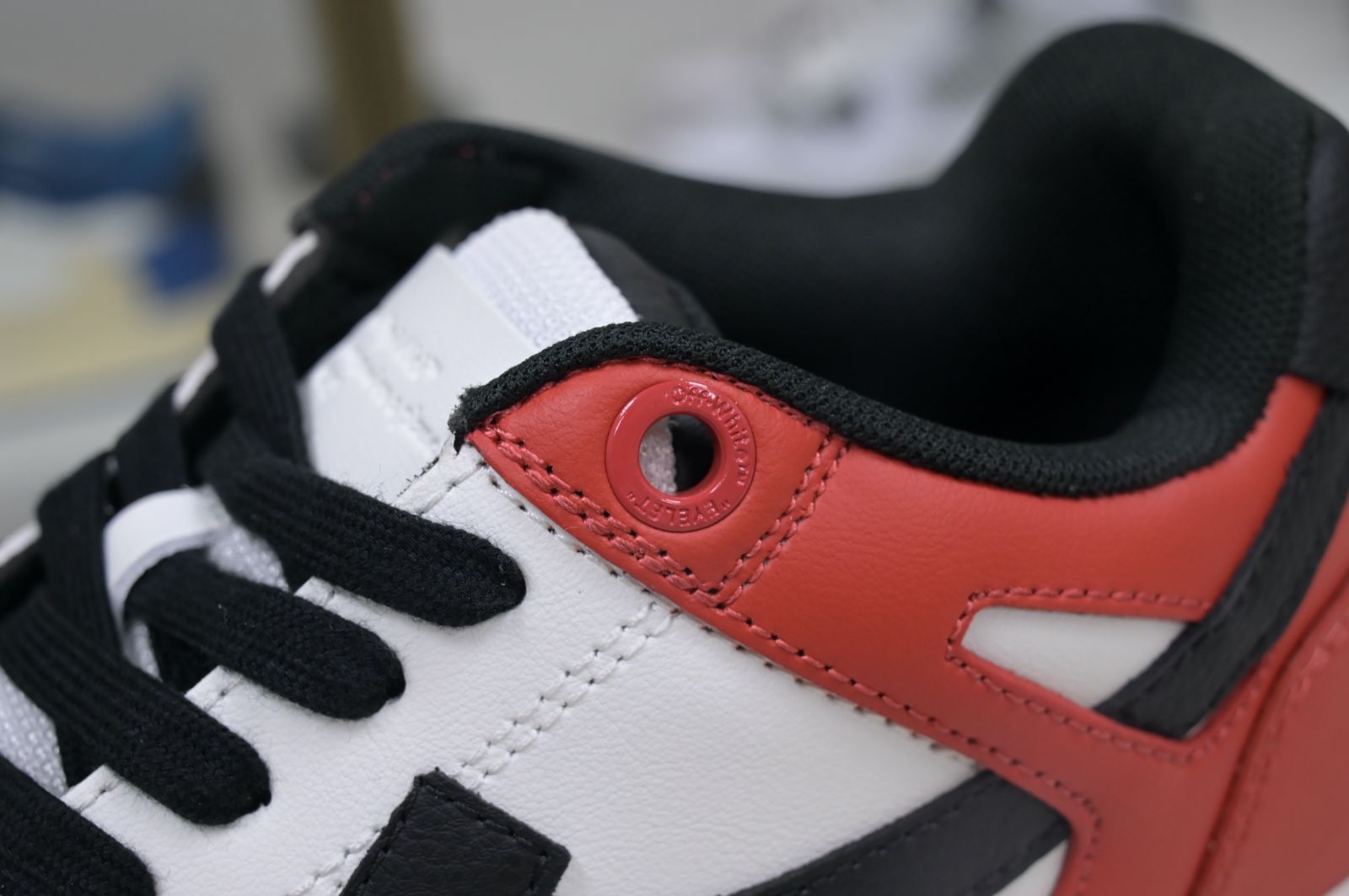 OFF-WHITE Ous Of Office