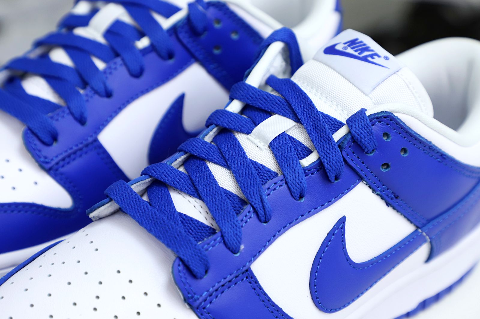 Nike Dunk Low  Kentucky