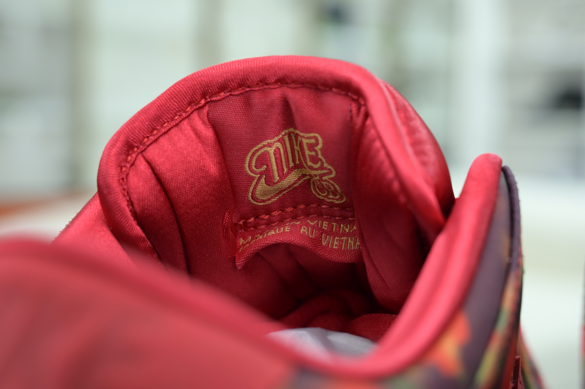 The Wizard of Oz x Nike SBDunk Low“Ruby Slipper”