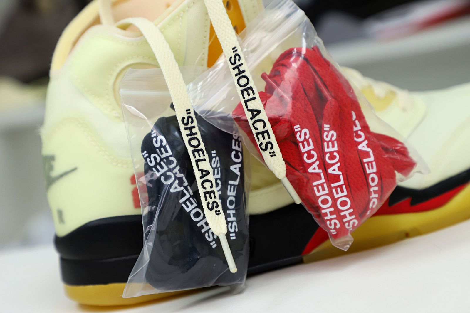 AIR JORDAN OFF-WHITE X AIR JORDAN 5 RETRO SP PS 'SAIL'