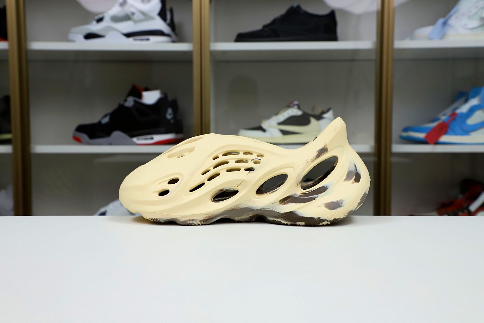 YEEZY FOAM RUNNER 'MX CREAM CLAY'