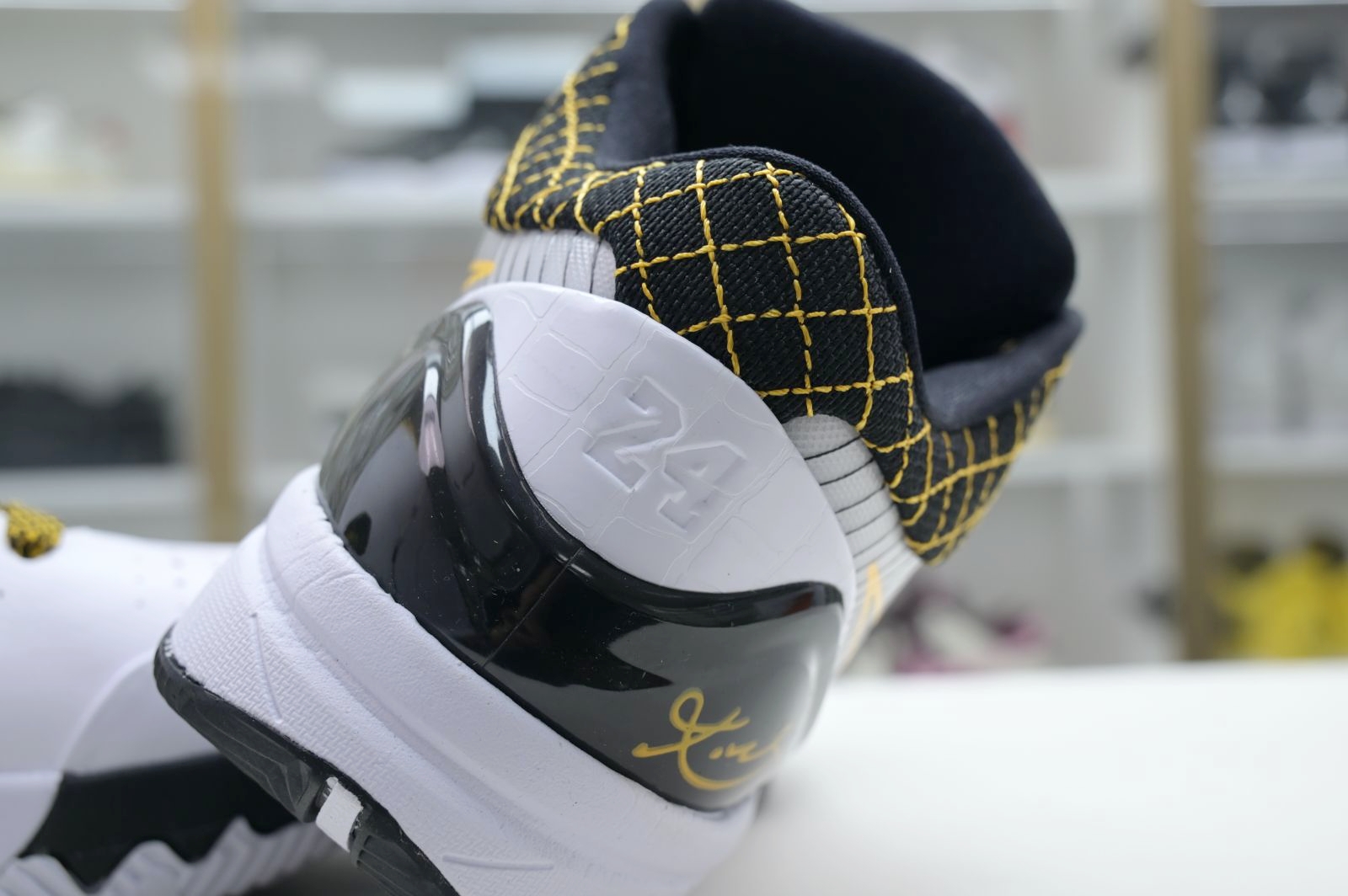 Nike Zoom Kobe 4 Protro 