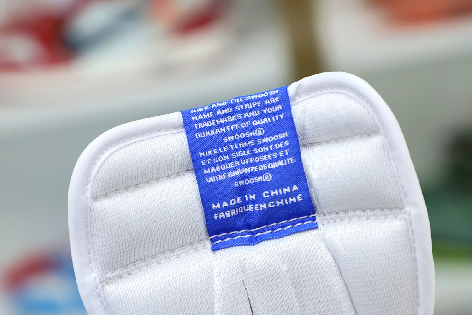 AIR JORDAN 1 RETRO HIGH OG 'HYPER ROYAL'