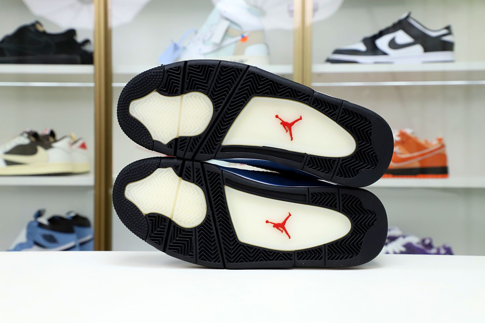 TRAVIS SCOTT X AIR JORDAN 4 RETRO 'CACTUS JACK' FRIENDS & FAMILY