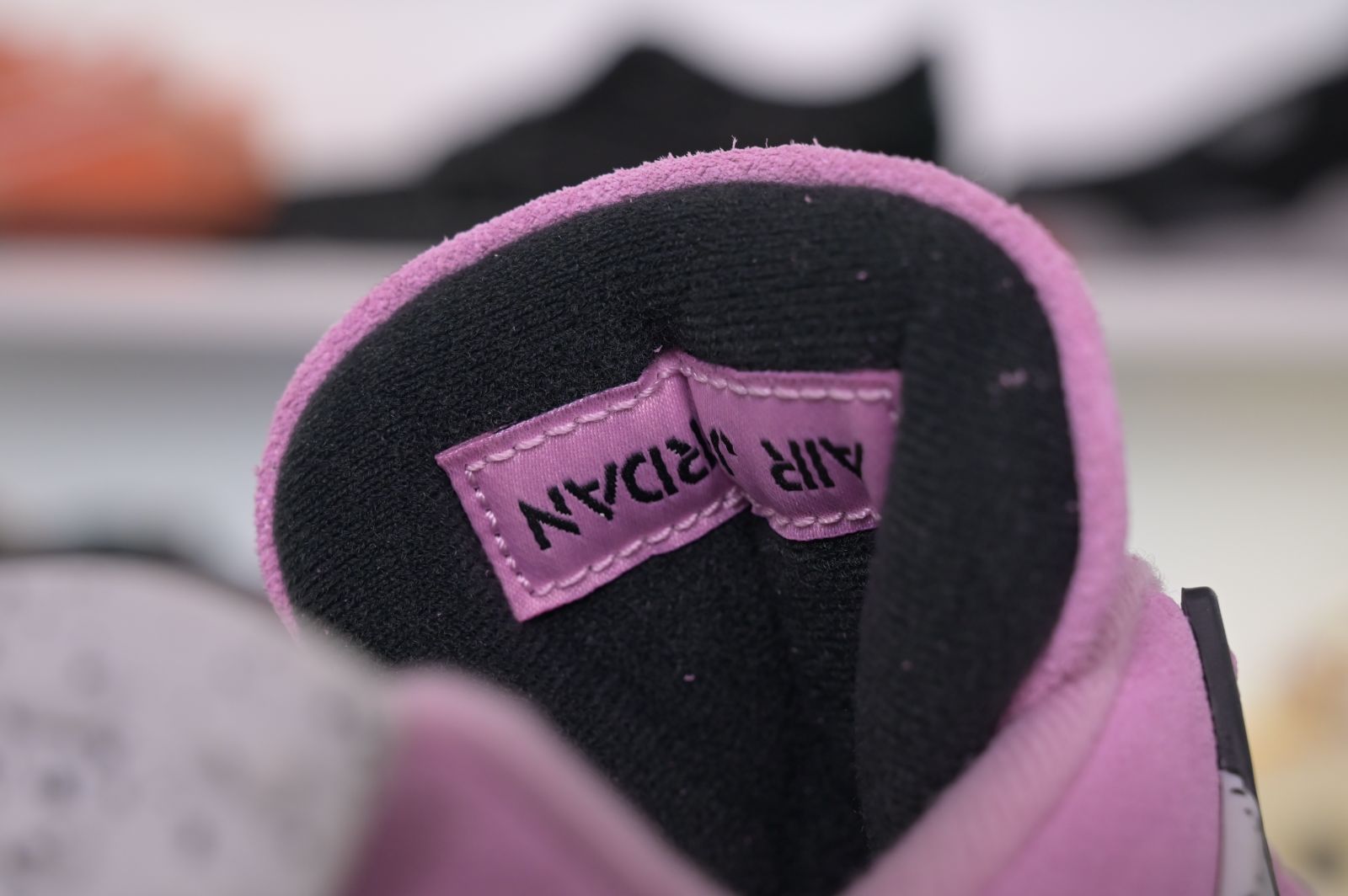Jordan Air Jordan 4“Orchid”