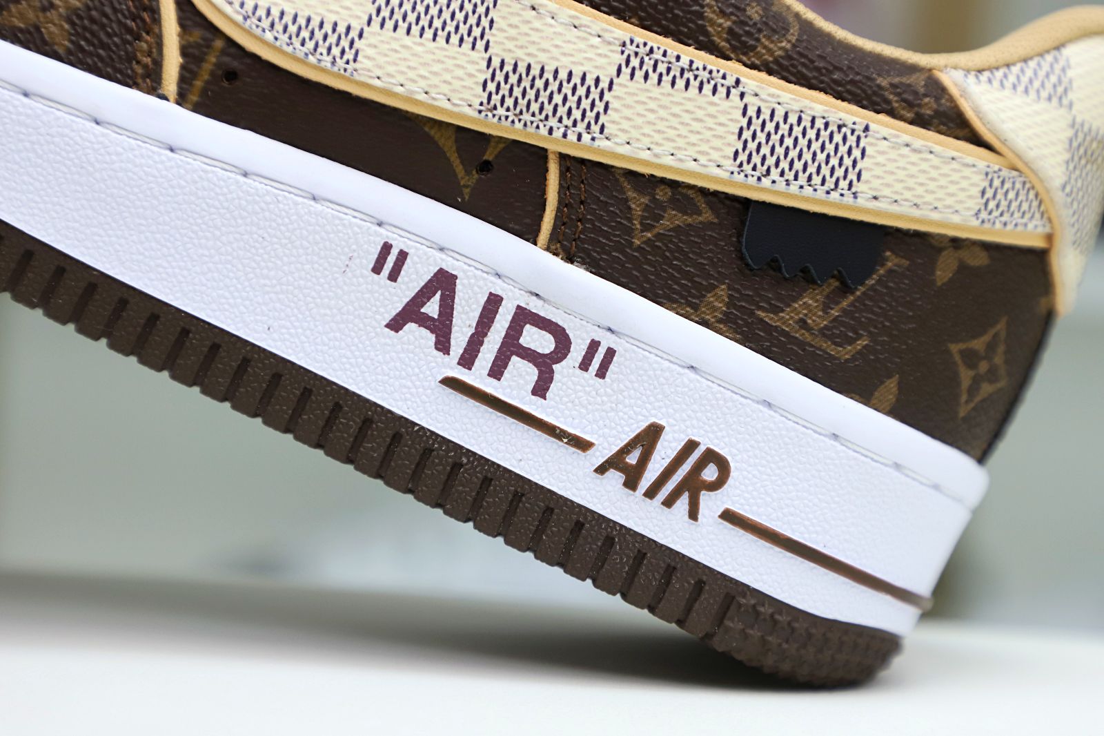 LOUIS AIR FORCE 1
