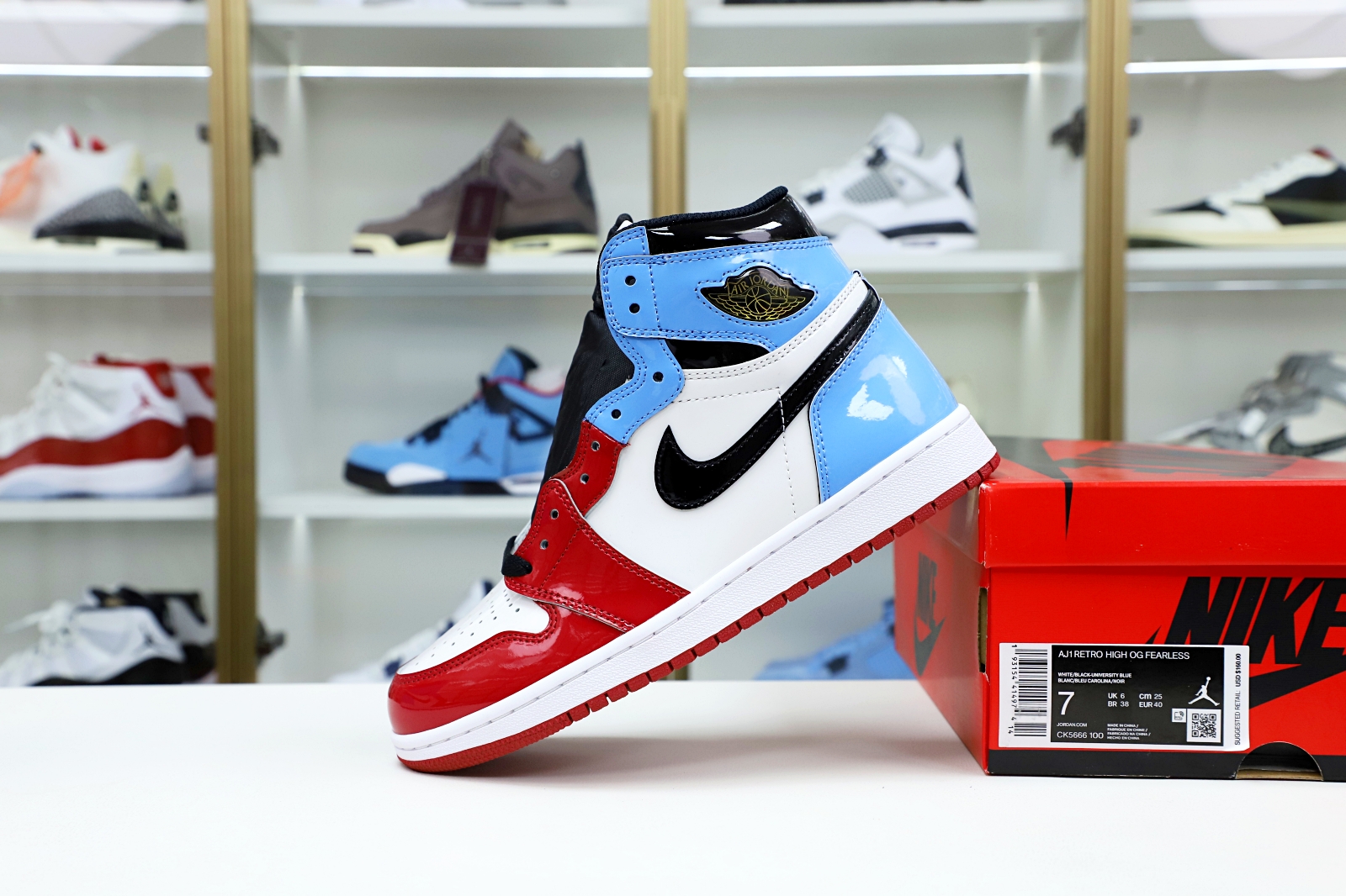 AIR JORDAN 1 RETRO HIGH OG 'FEARLESS'