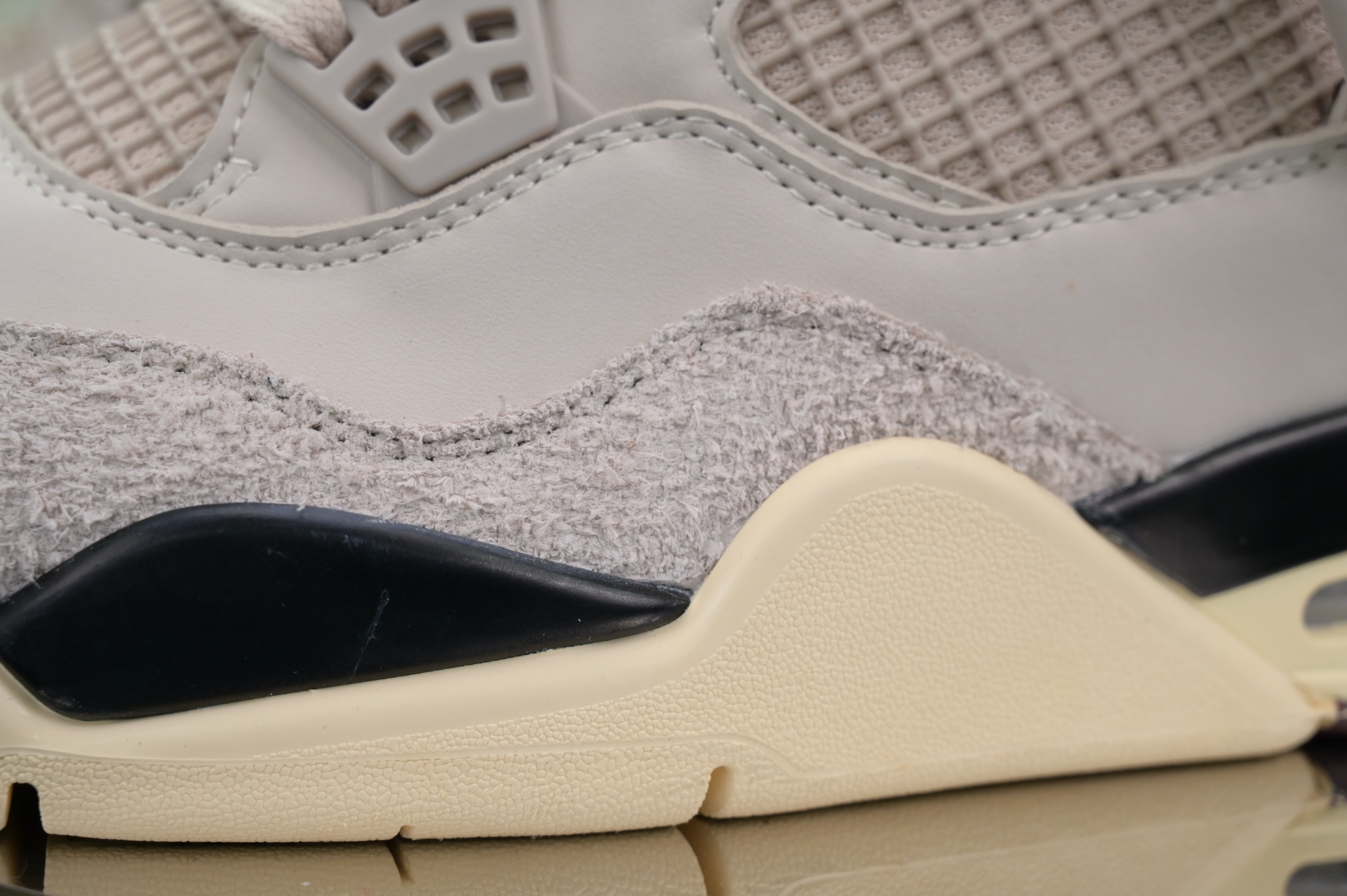 A Ma Maniére x Jordan Air Jordan 4“While You Were Sleeping”