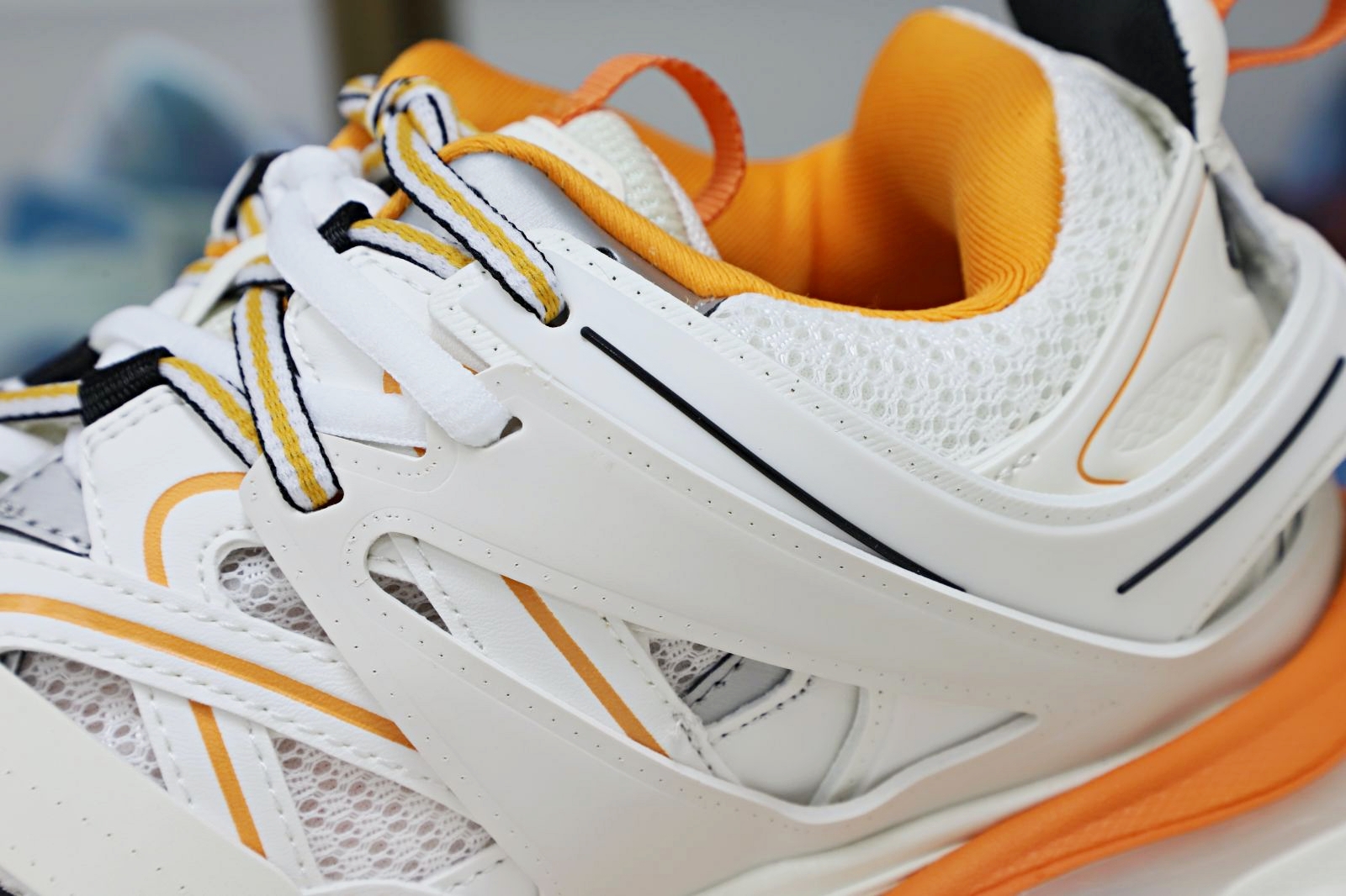 Balenciaga  Track（LED）