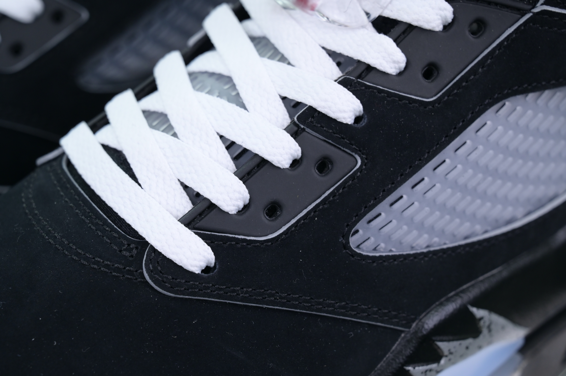 Jordan Air Jordan 5“BLACK METALLIC REIMAGINED”