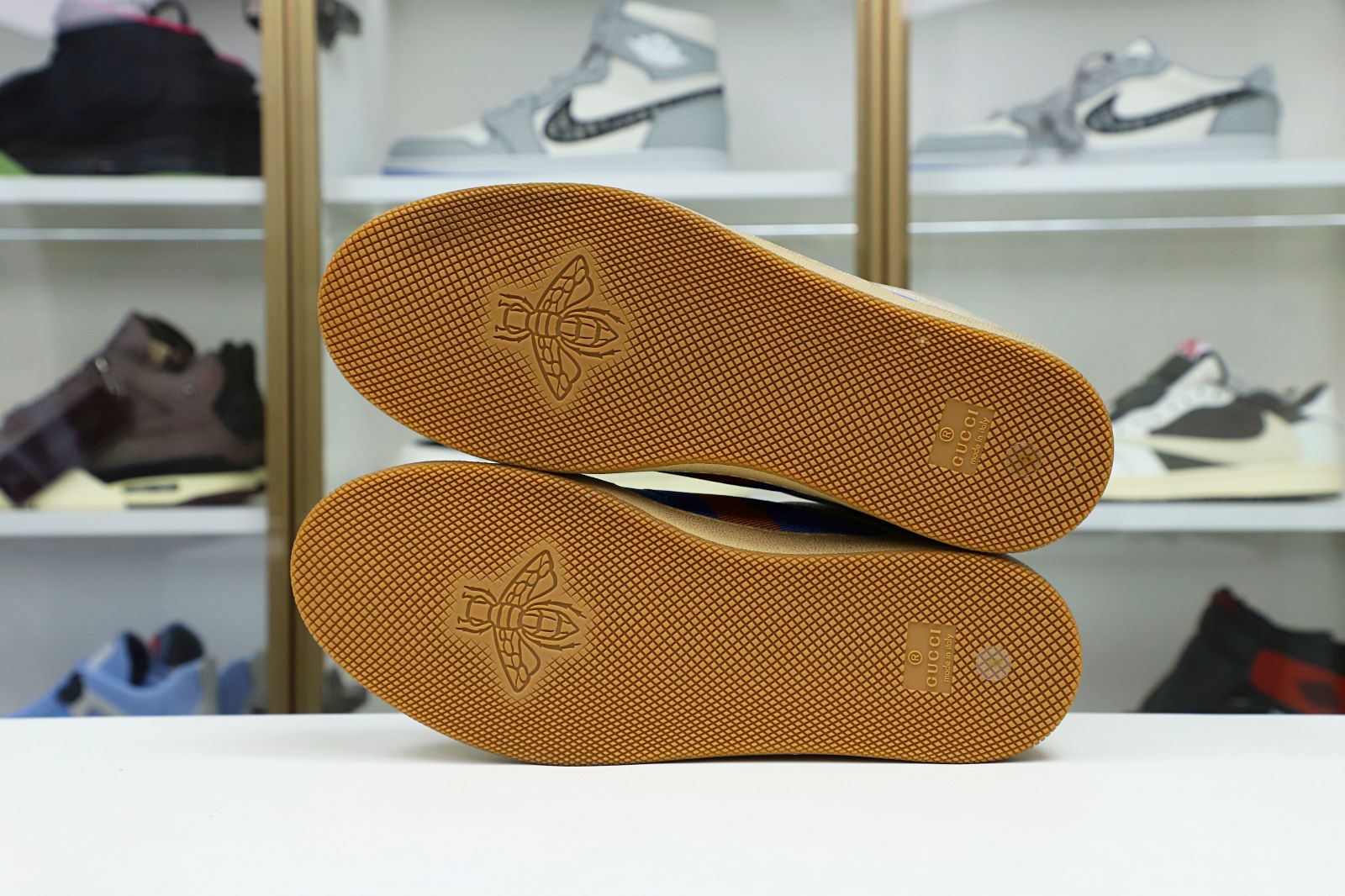 GUCCl  Screener Leather Sneaker GG