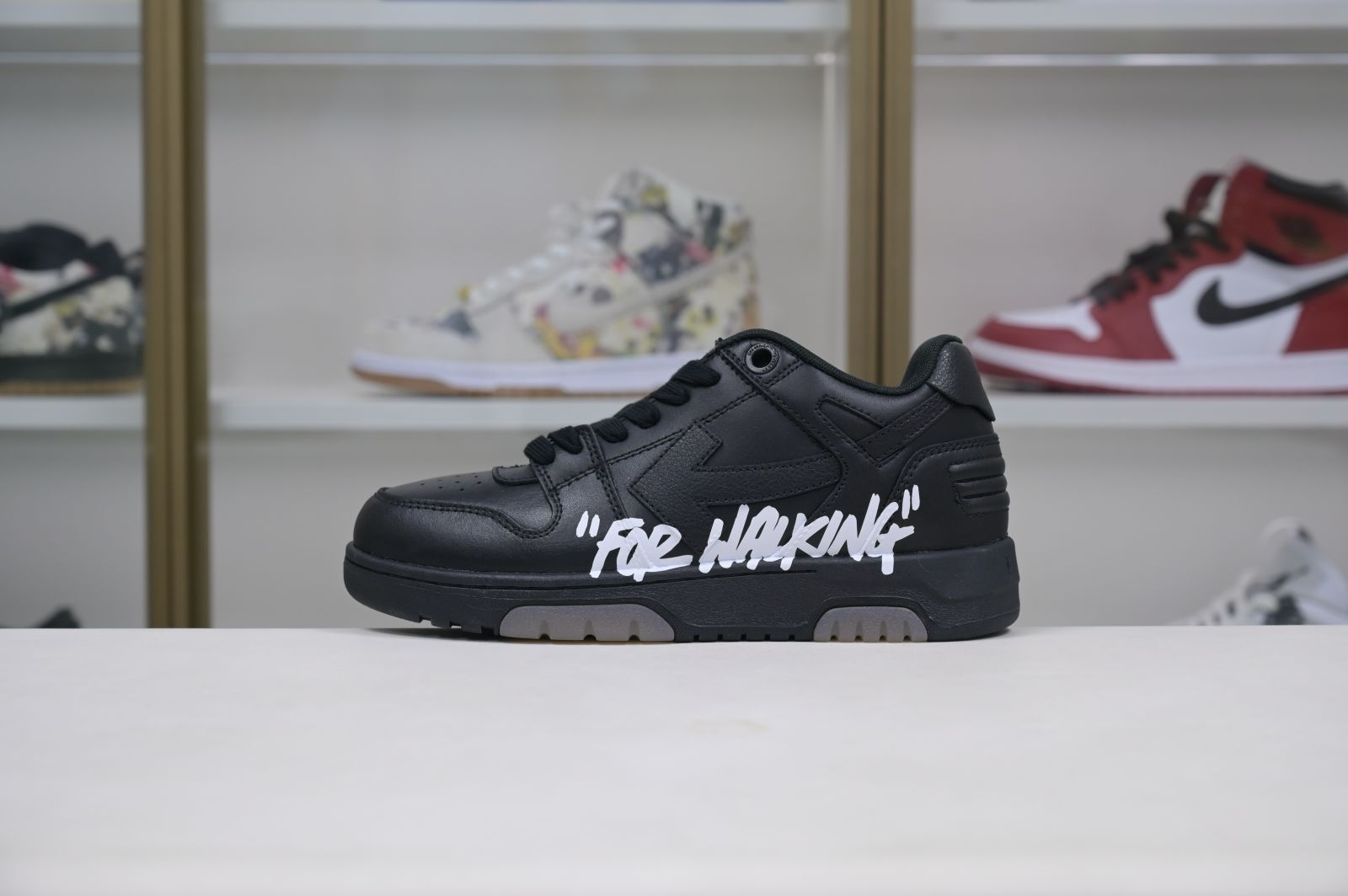 OFF-WHITE Ous Of Office