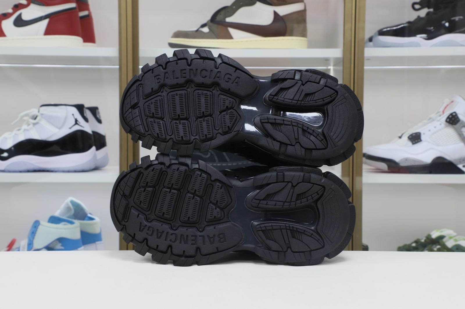 Balenciaga  Track（LED）