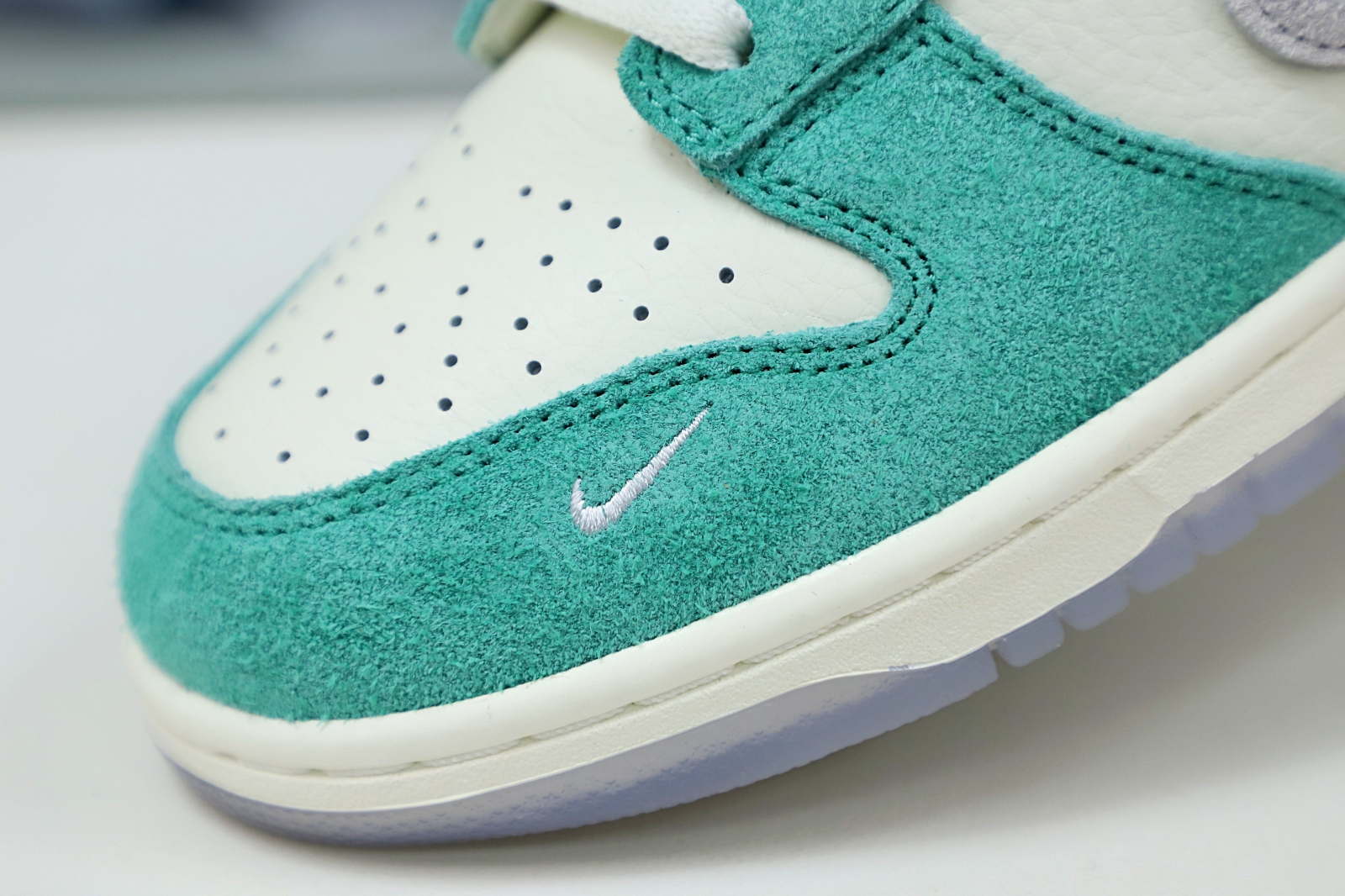 KASINA X DUNK LOW 'ROAD SIGN'