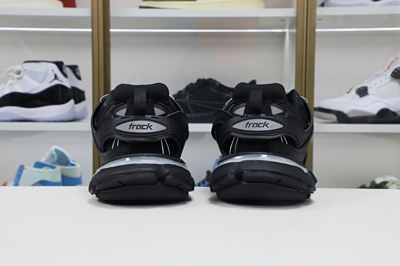 Balenciaga  Track（LED）