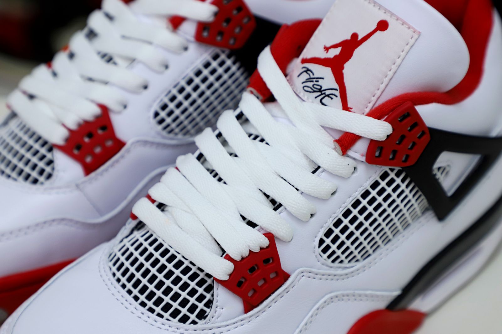 AIR JORDAN 4 RETRO 'FIRE RED' 2012