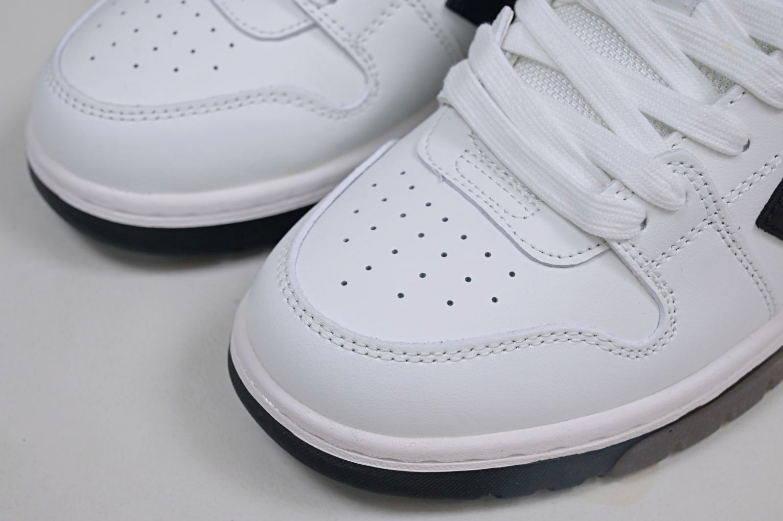 OFF-WHITE Ous Of Office