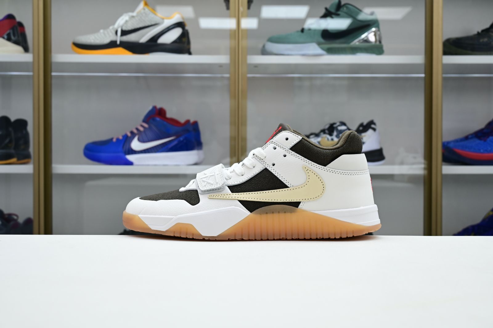 Travis Scott x Jordan Executive The Check