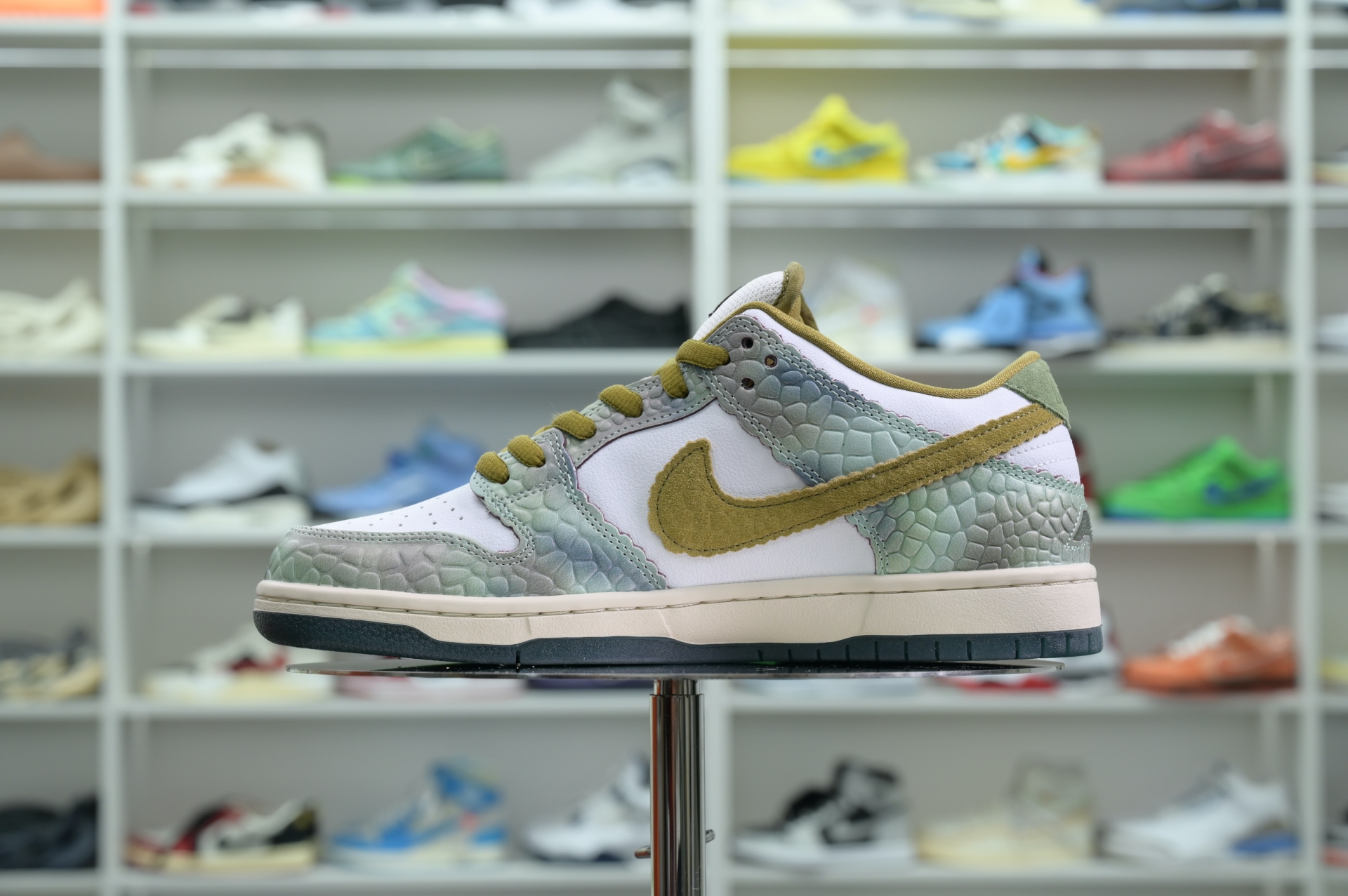 Alexis Sablone x Nike Dunk SB Low