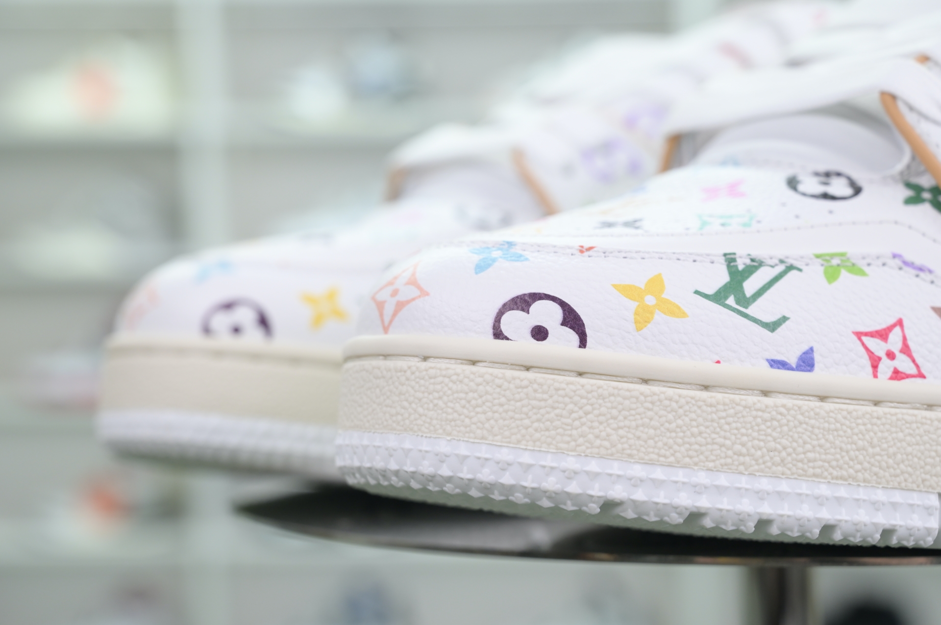Takashi Murakami x LOUIS VUITTON Trainer