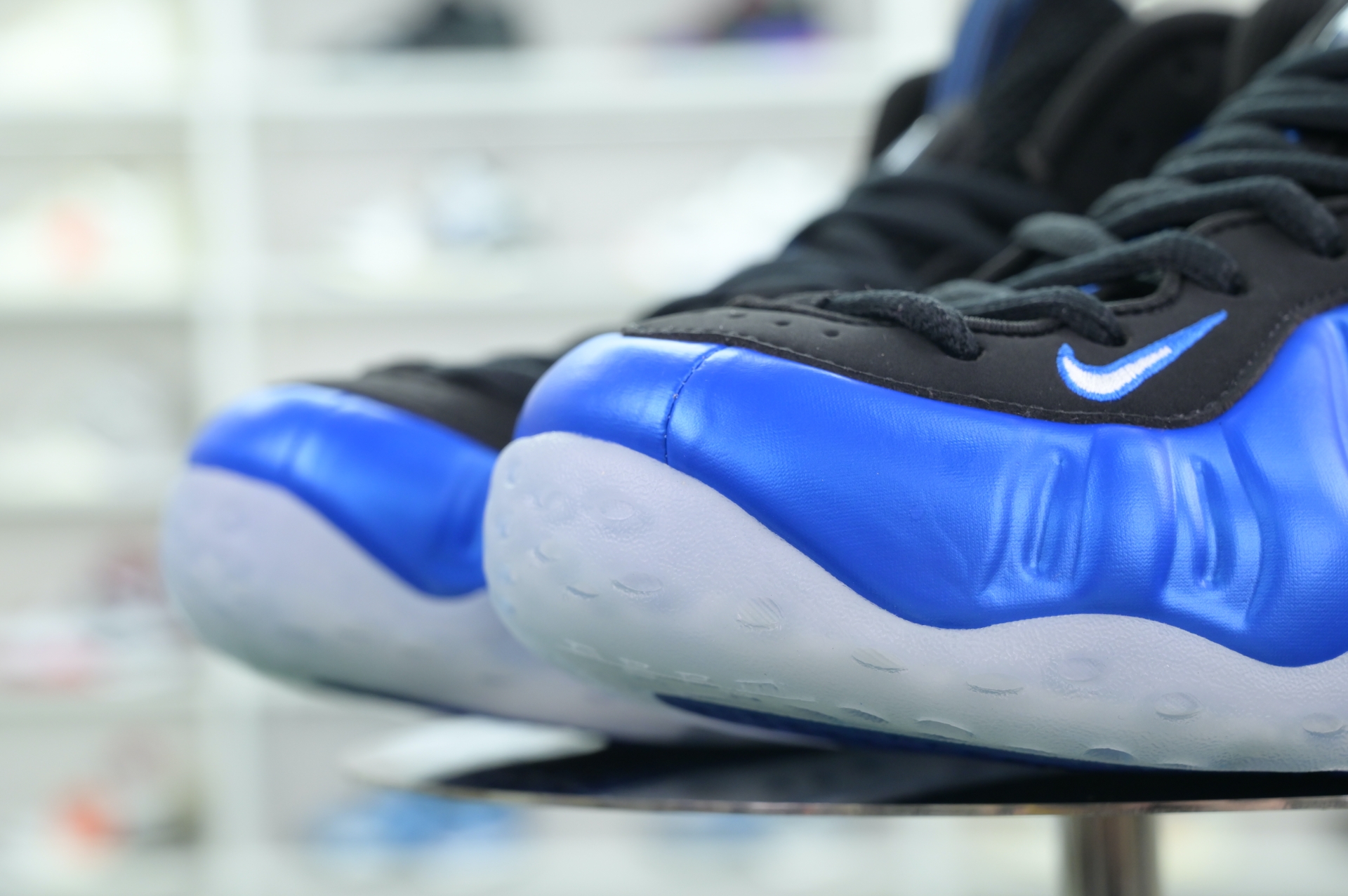 Nike Foamposite One“Dark Neon Royal”