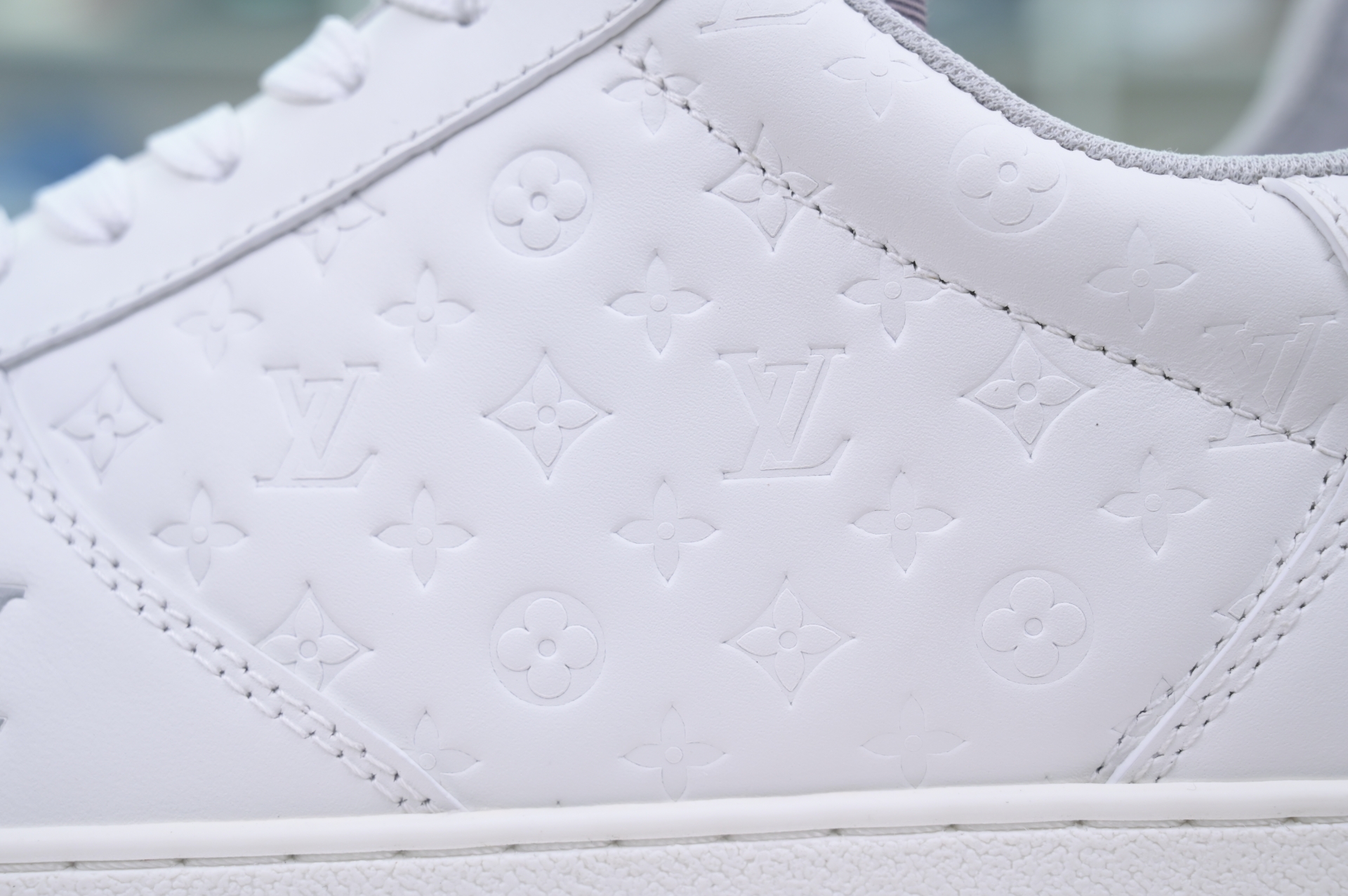 LOUIS VUITTON Rivoli