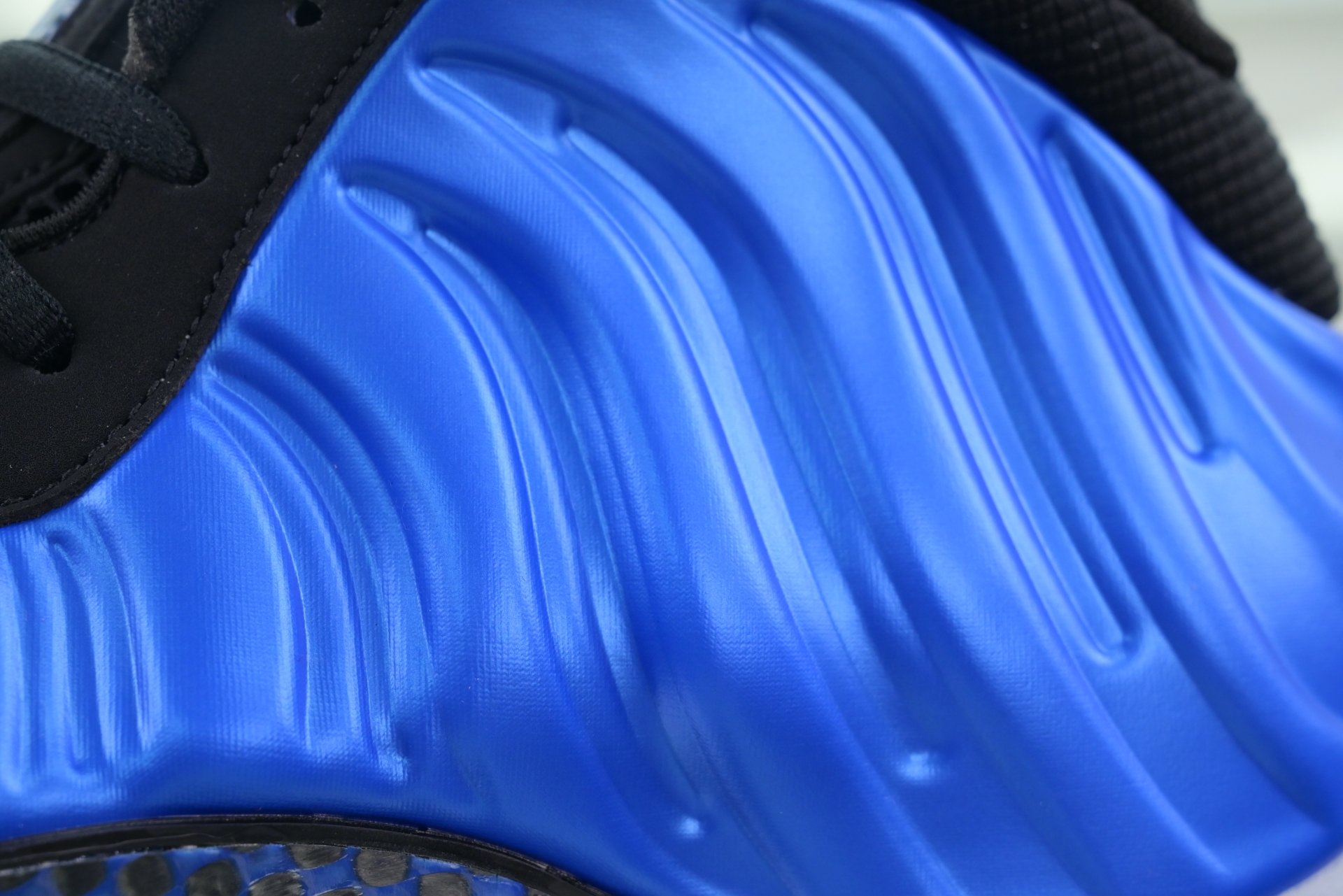 Nike Foamposite One“Dark Neon Royal”