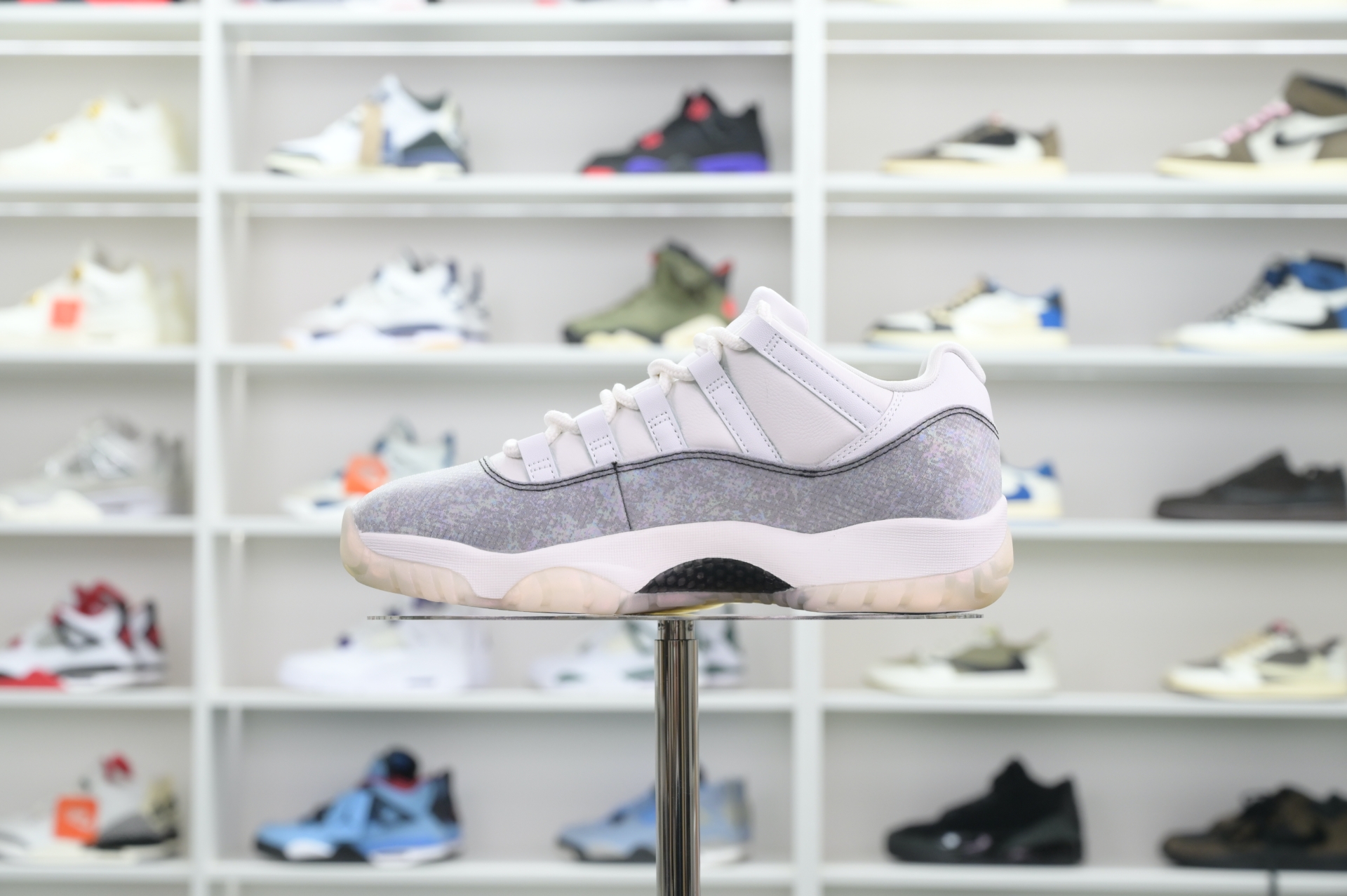 Jordan Air Jordan 11 Low  CNY